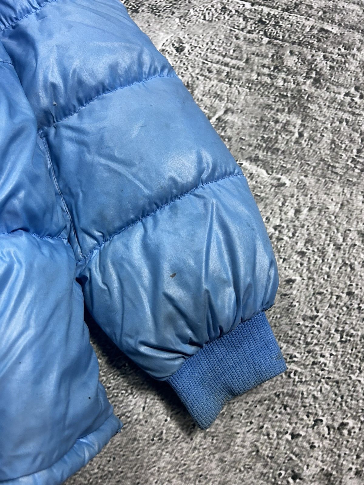 Moncler 90s Moncler vintage baby blue puffer jacket Size US L / EU 52-54 / 3 - 18 Thumbnail