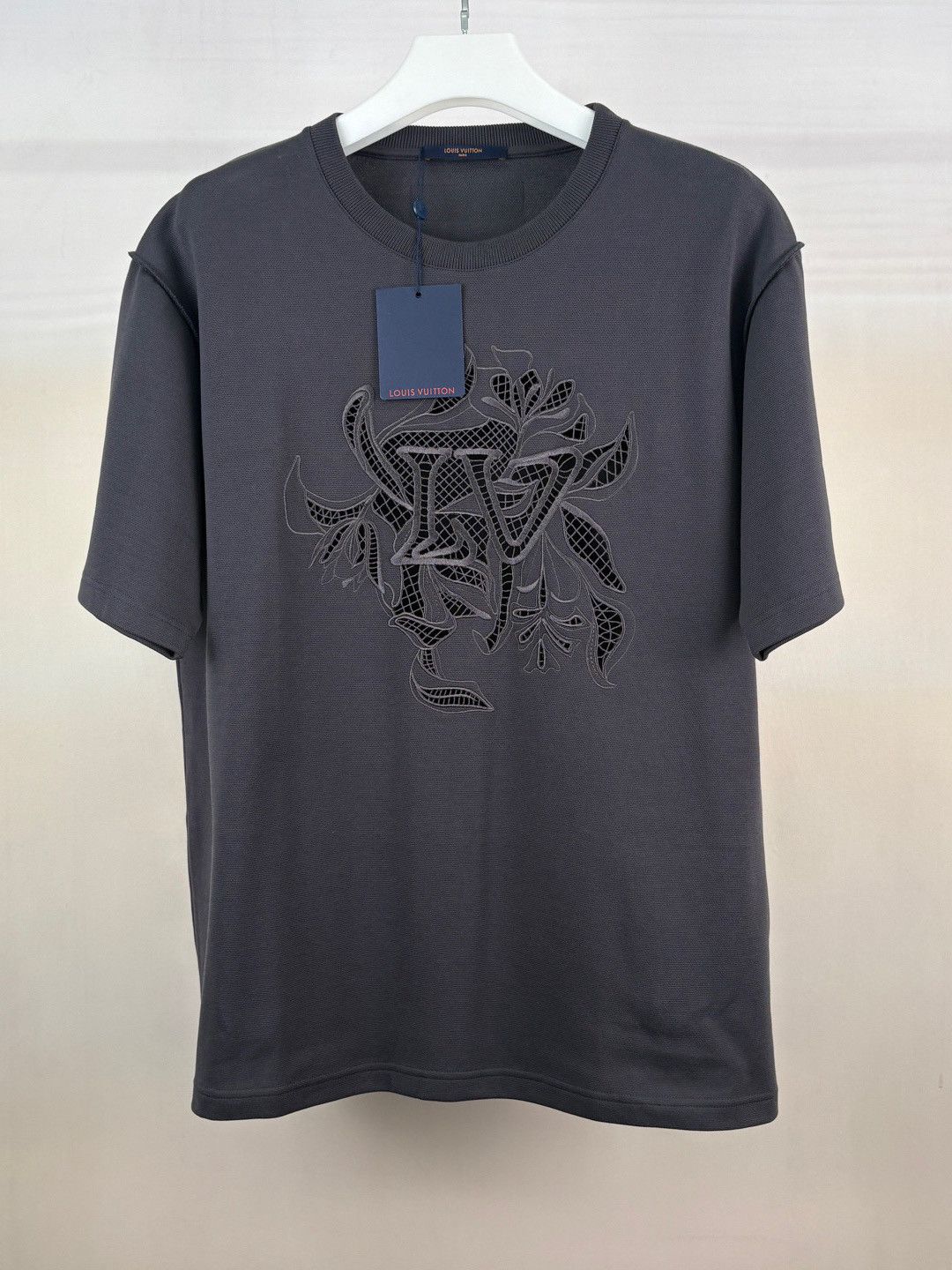 Louis Vuitton Louis Vuitton Embroidered Logo T-Shirt Size XXL Size US XXL / EU 58 / 5 - 1 Thumbnail
