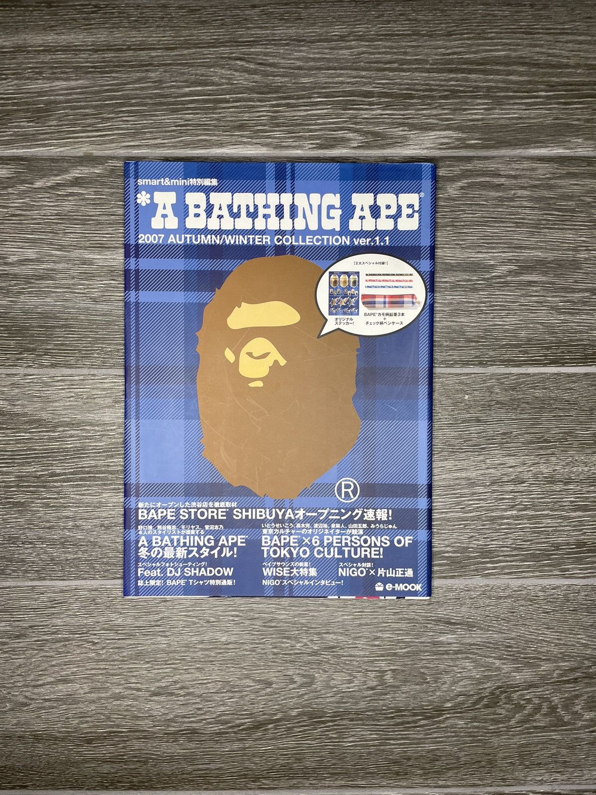 Bape Vintage A Bathing Ape 2007 autumn / winter with stickers! Size ONE SIZE - 2 Thumbnail