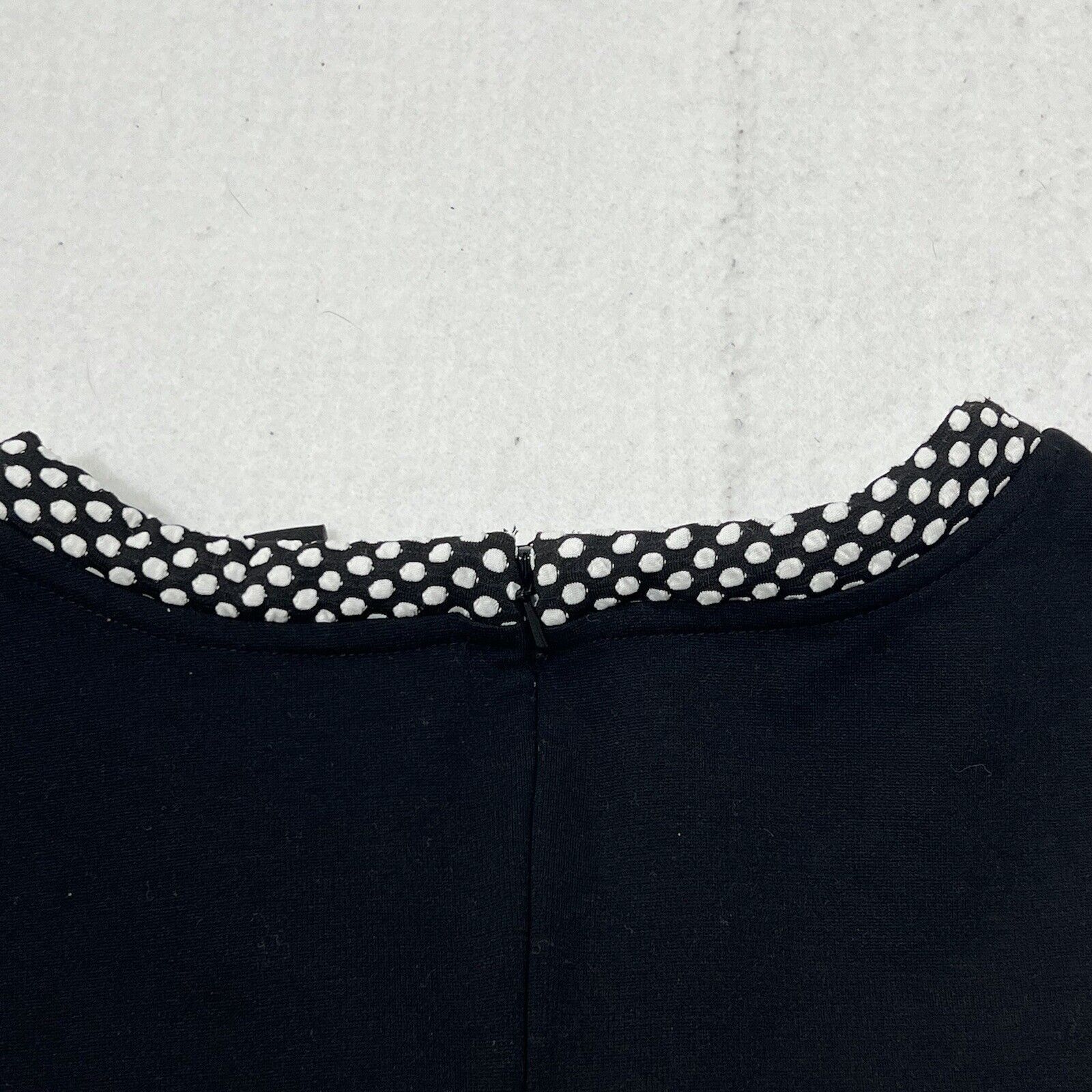 Banana Republic Banana Republic Sleeveless Polka Dot Zip Up Crop Top Size XS / US 0-2 / IT 36-38 - 9 Thumbnail
