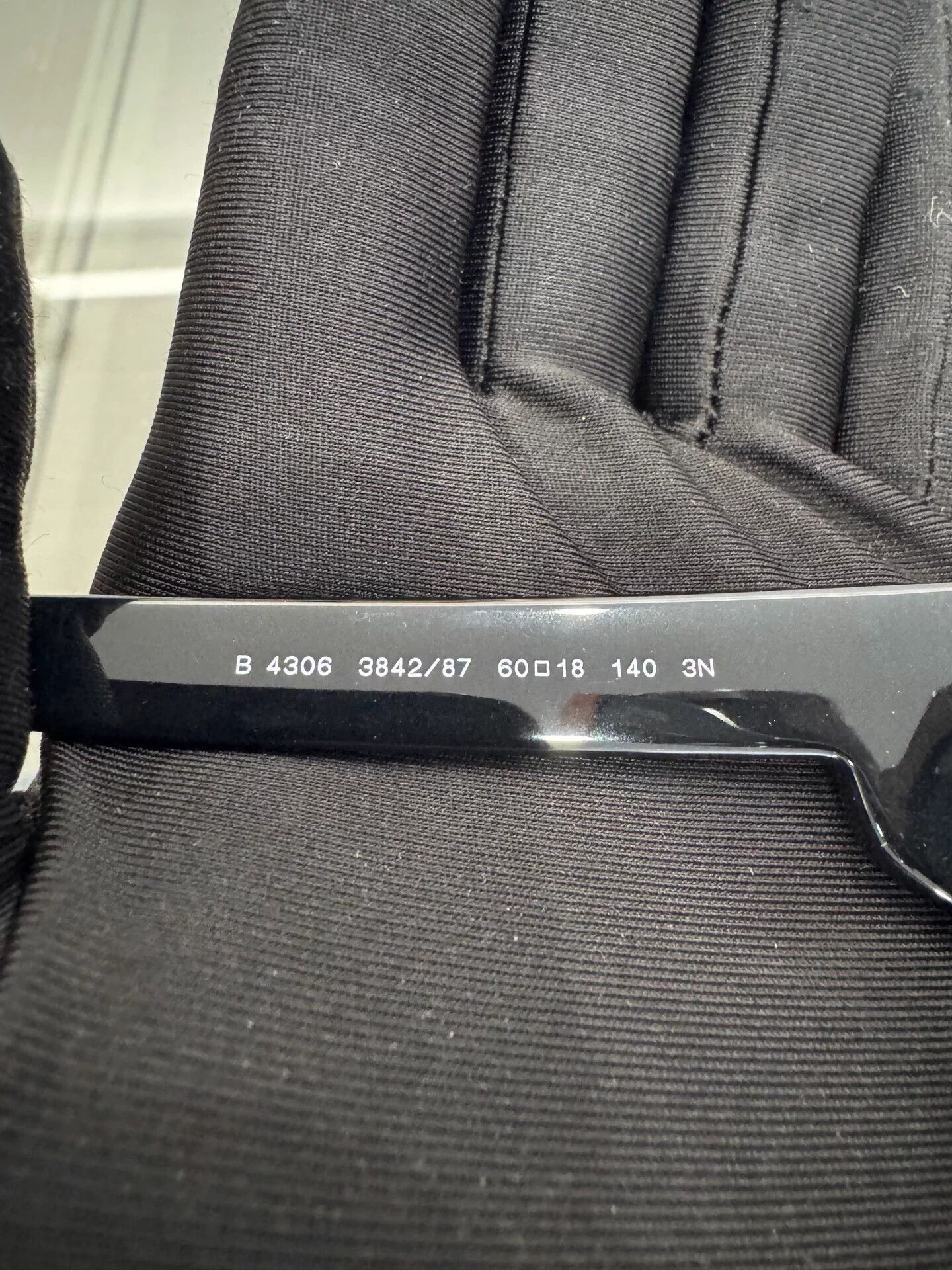 Burberry Burberry side logo colorblock black/brown sunnies Size ONE SIZE - 8 Thumbnail