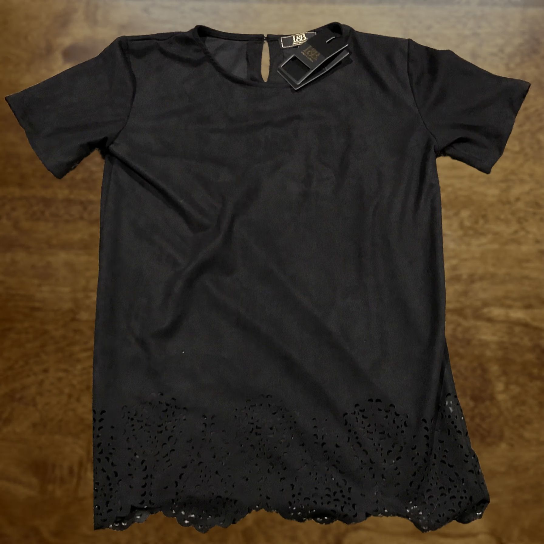 Vintage Womens S Black Blouse Short Sleeve L & B Velvet Polyester Button Nwt Casual Basic Solid Nwt A23 Size S / US 4 / IT 40 - 1 Thumbnail