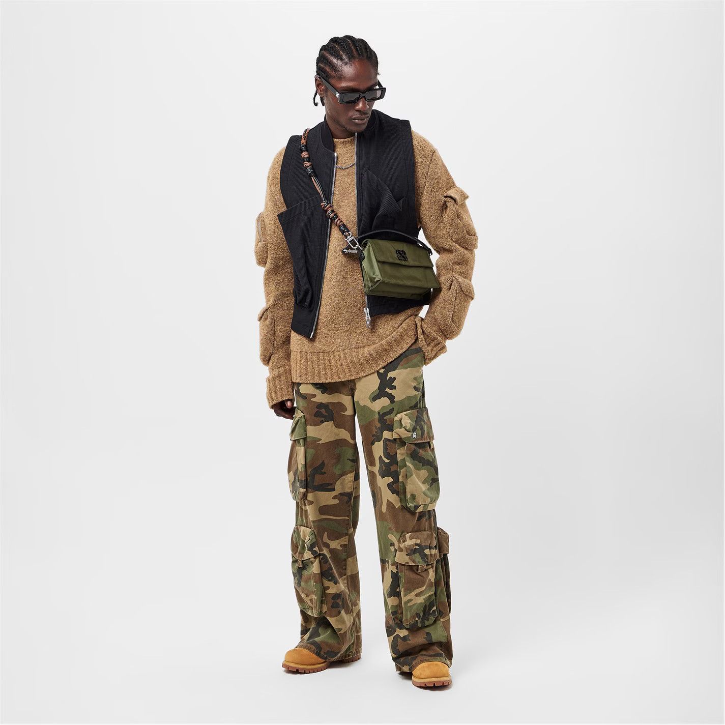 Off-White o1g2r1mq0326 Size: OS / Shoulder Bag in Military Green Size ONE SIZE - 5 Thumbnail