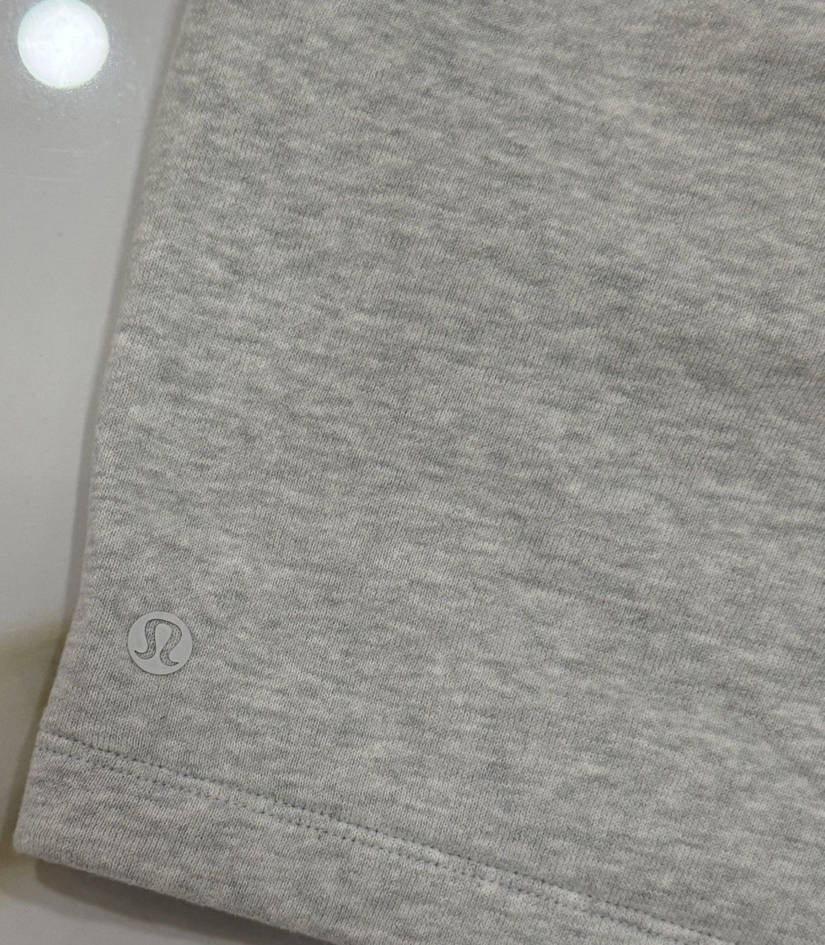 Lululemon Lululemon Sweat Shorts Beige Size Medium Size US 32 / EU 48 - 4 Thumbnail