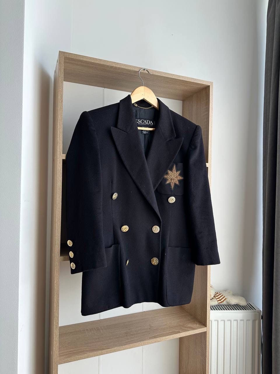 Escada × Vintage Vintage Escada Margaretha Ley Black Big Logo Wool Blazer Size M / US 6-8 / IT 42-44 - 3 Thumbnail