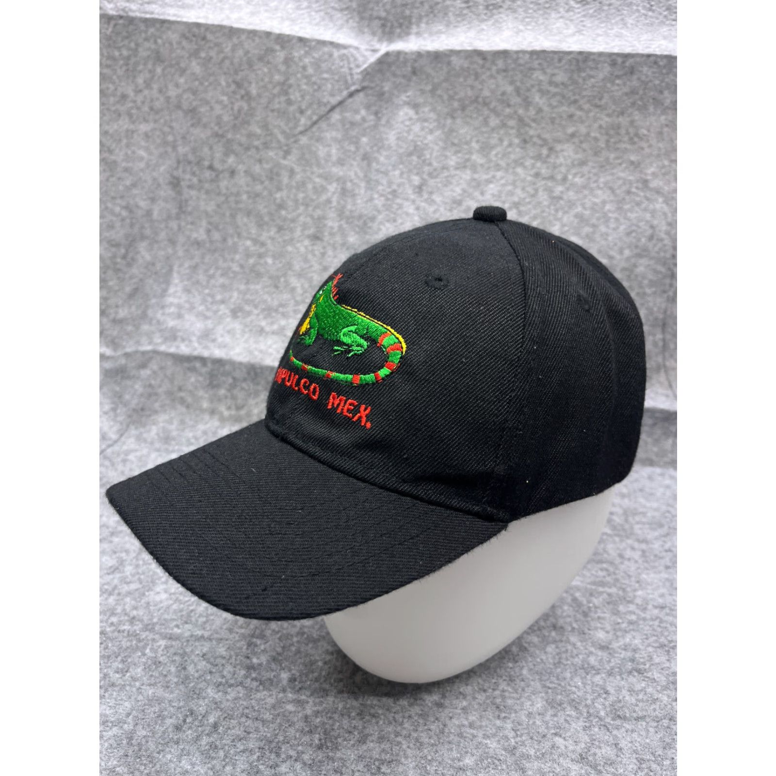Vintage Acapulco Mexico Iguana Hat Cap Strap Back Adult One Size Black 100% Acrylic Size ONE SIZE - 4 Thumbnail