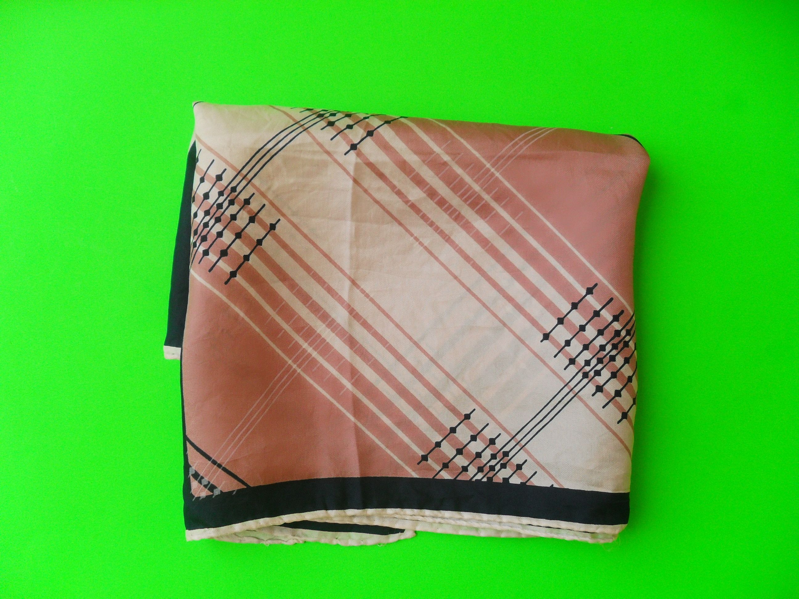 Other J. D'ORMONT classic vintage look scarf. Size ONE SIZE - 4 Thumbnail