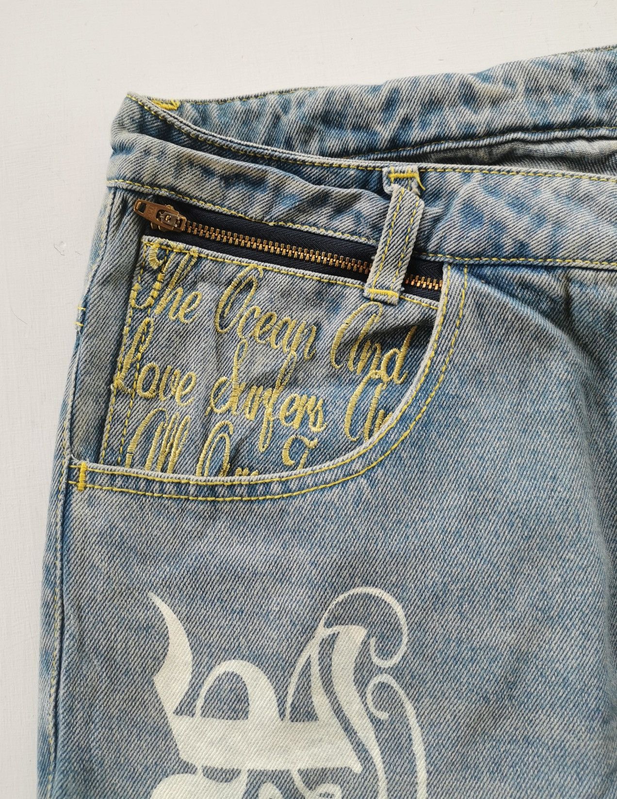 Vintage Vintage Body Glove Love Ocean Tribal Print Loose Fit Jeans Size US 33 - 5 Thumbnail