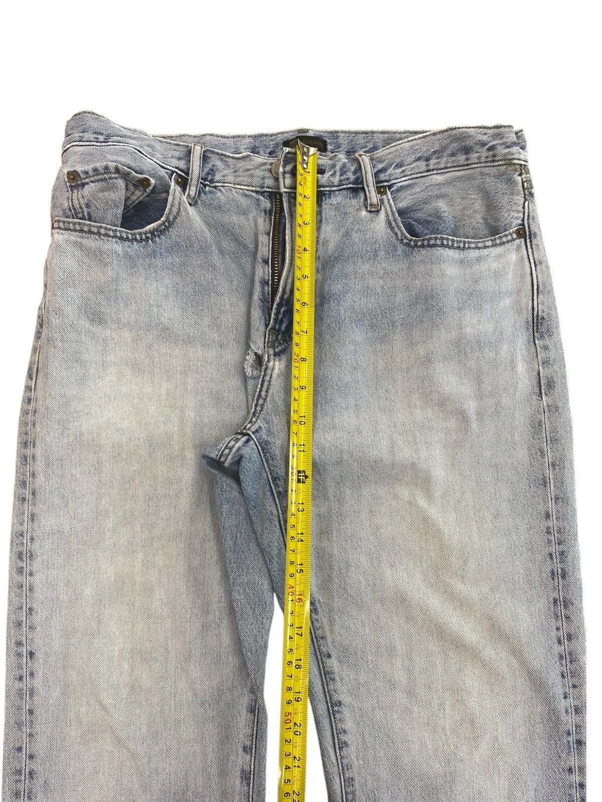 Uniqlo Uniqlo Acid Blue Wash Style Loose Jeans Size US 33 - 8 Thumbnail