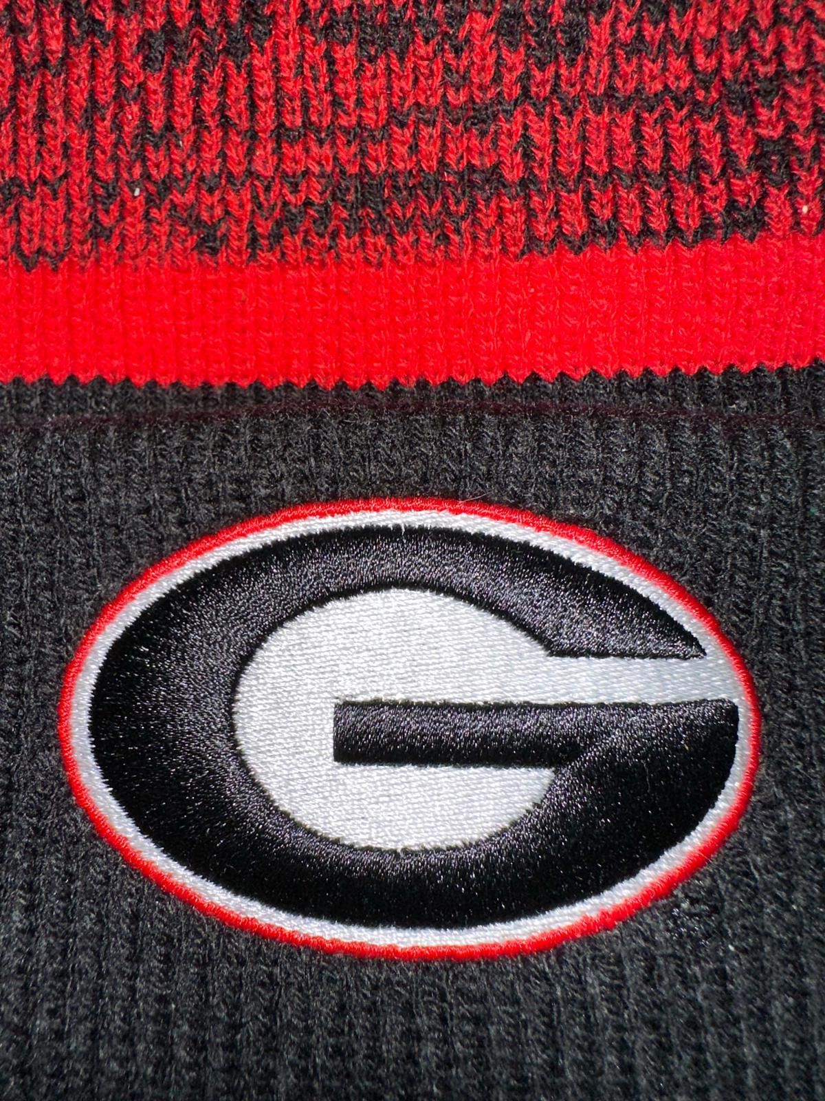 Nike Nike Men’s Black Georgia Bulldogs On-Field Peak Cuffed Knit Hat with Pom Sample Size ONE SIZE - 3 Thumbnail