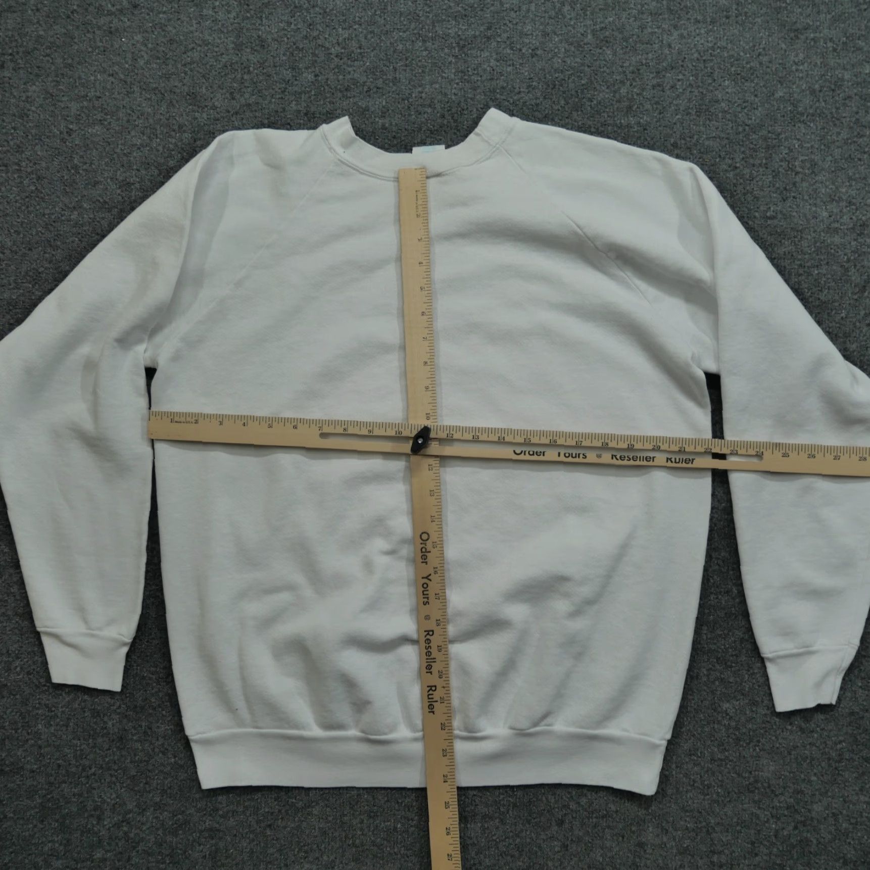CHOCOOLATE VINTAGE Chocolate Sweatshirt Mens XL White Pullover 90s Shoebox Comedy Joke 90s Size US XL / EU 56 / 4 - 7 Thumbnail
