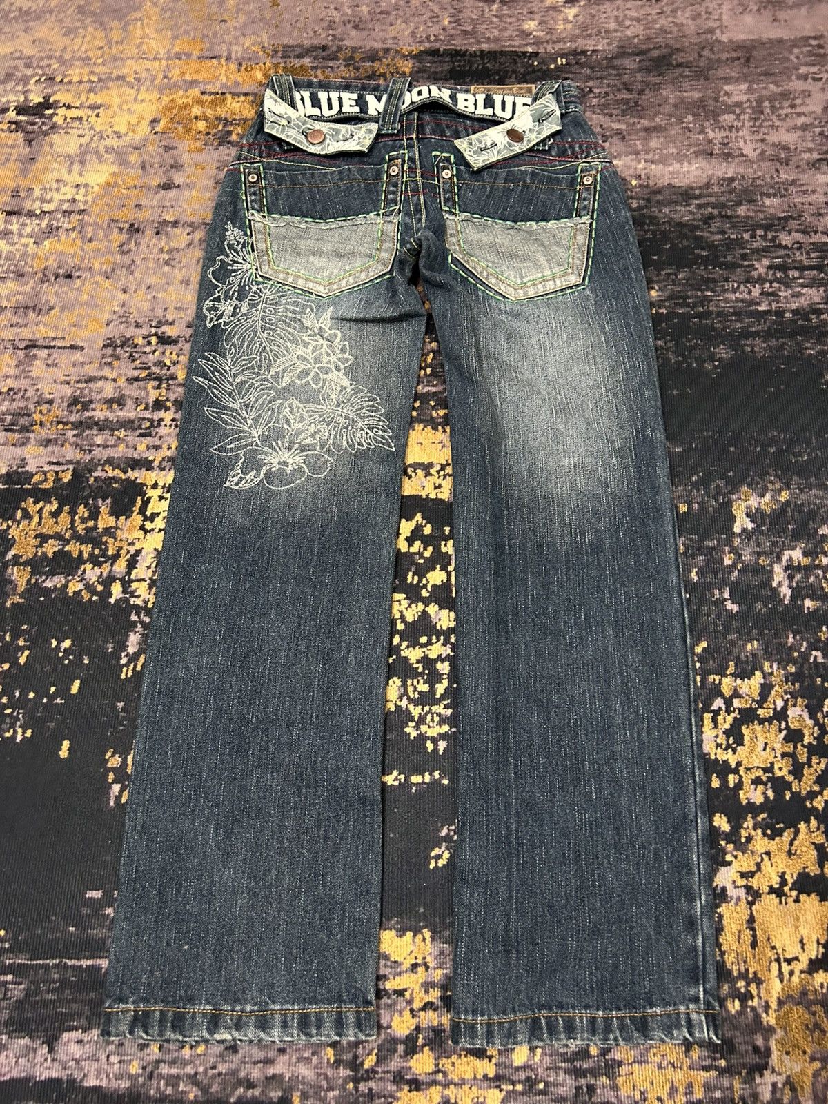 Japanese Brand Blue Moon Blue Buckle Back Flower Jeans Size US 29 - 5 Thumbnail