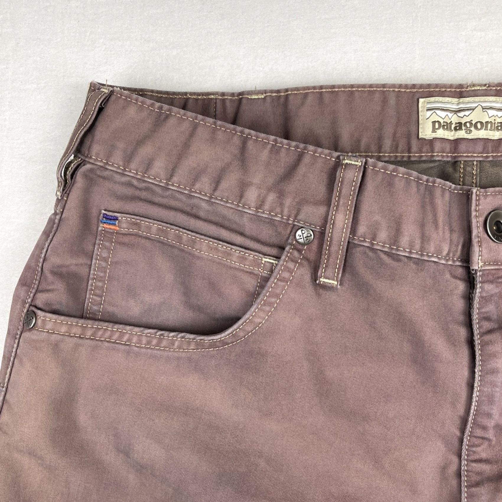 Patagonia Patagonia Pants Mens 34x30 Purple Performance Twill Jeans Iron Clad Jeans Shirts Pants Size US 34 / EU 50 - 4 Thumbnail