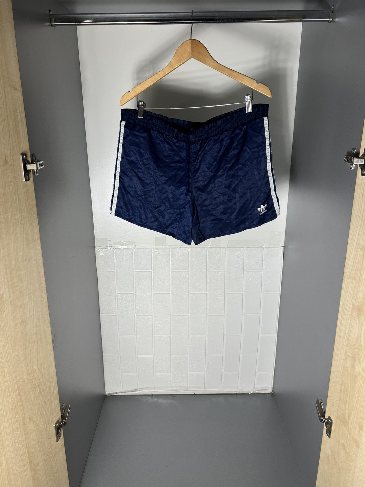 Adidas VINTAGE ADIDAS ORIGINAL EQUIPMENT RETRO SOCCER SHORTS 90s Size US S / EU 44-46 / 1 - 1 Thumbnail