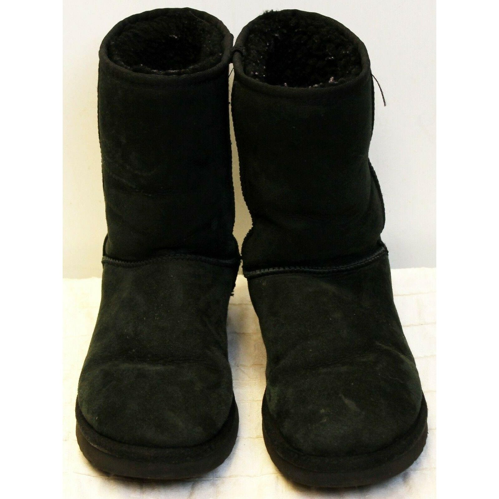 Ugg UGG Black Classic Short Boots Women's Sz 10 Suede Sheepskin Size US 10 / IT 40 - 2 Thumbnail