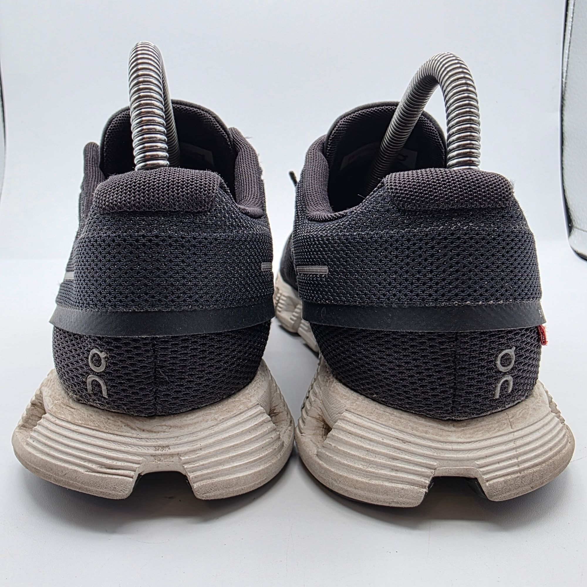 On On Cloud 5 Womens Size 8 Black White Lightweight Performance Size US 8 / IT 38 - 5 Thumbnail