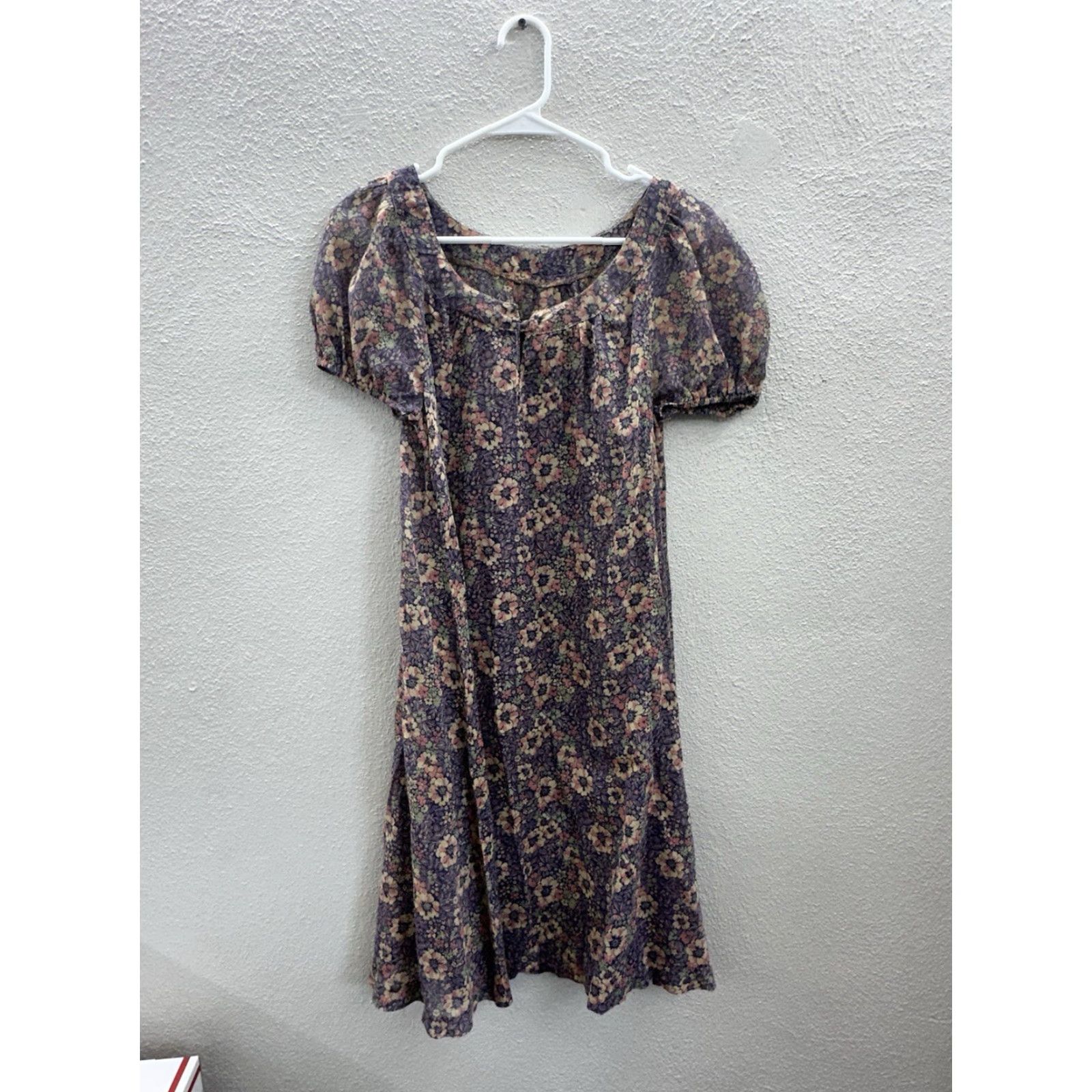 Vintage VINTAGE Jody T Womens Dress Purple Floral Puffy Sleeve 70s Size 13 Knee Length Cotton Polyester Zipper Short Sleeve Womens Size XL / US 12-14 / IT 48-50 - 6 Thumbnail
