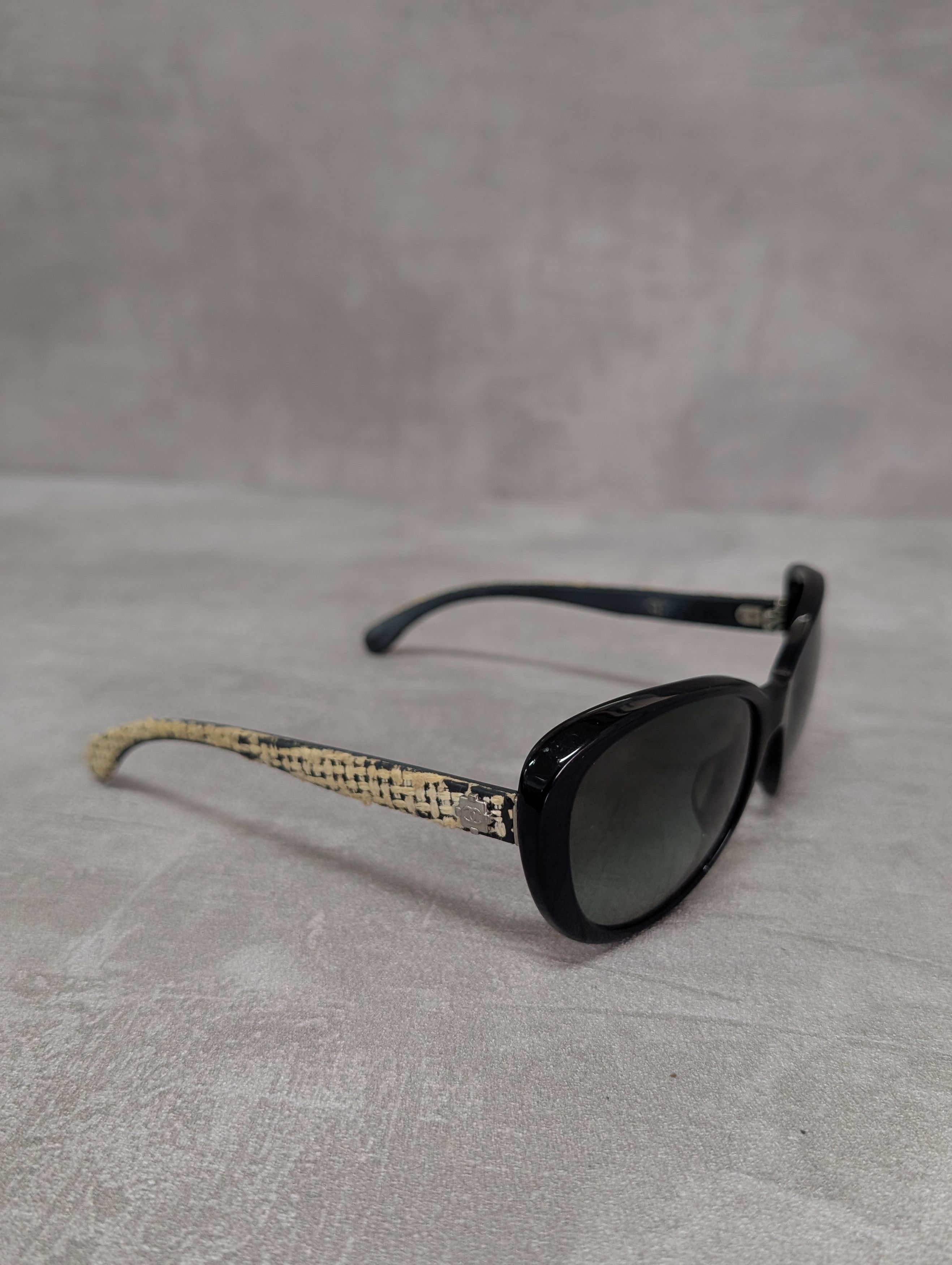 Chanel Chanel Black Frames With Tweed Arms Sunglasses Size ONE SIZE - 3 Thumbnail