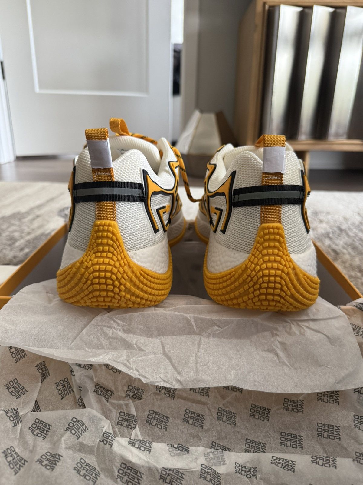 John Geiger 004 F/F "412 DAY" PITTSBURGH EXCLUSIVE, YELLOW BOTTOM Size US 10 / EU 43 - 4 Thumbnail
