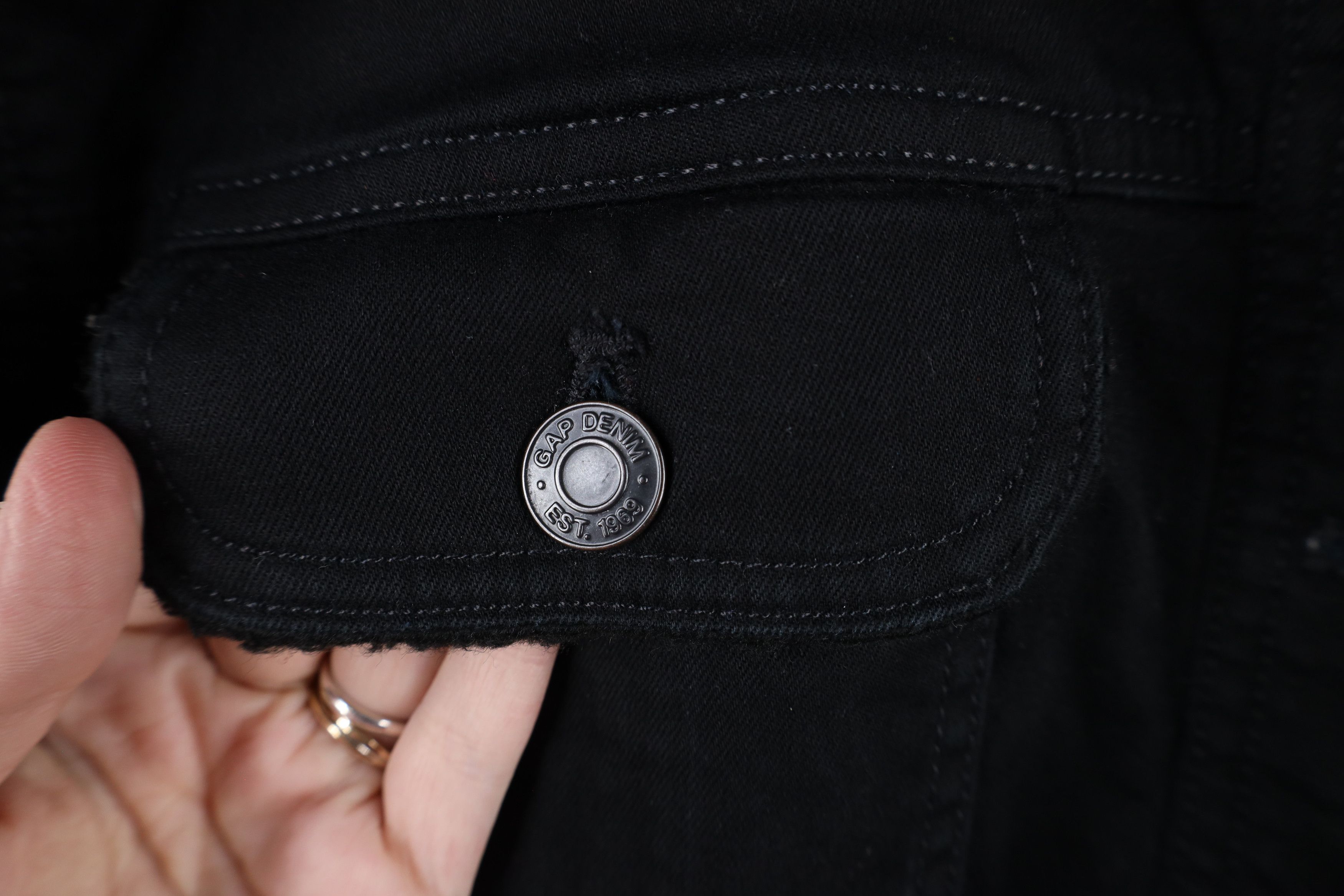 Gap × Vintage Vintage Y2K Gap Deep Pile Fleece Lined Trucker Jacket Black Size XL / US 12-14 / IT 48-50 - 4 Thumbnail