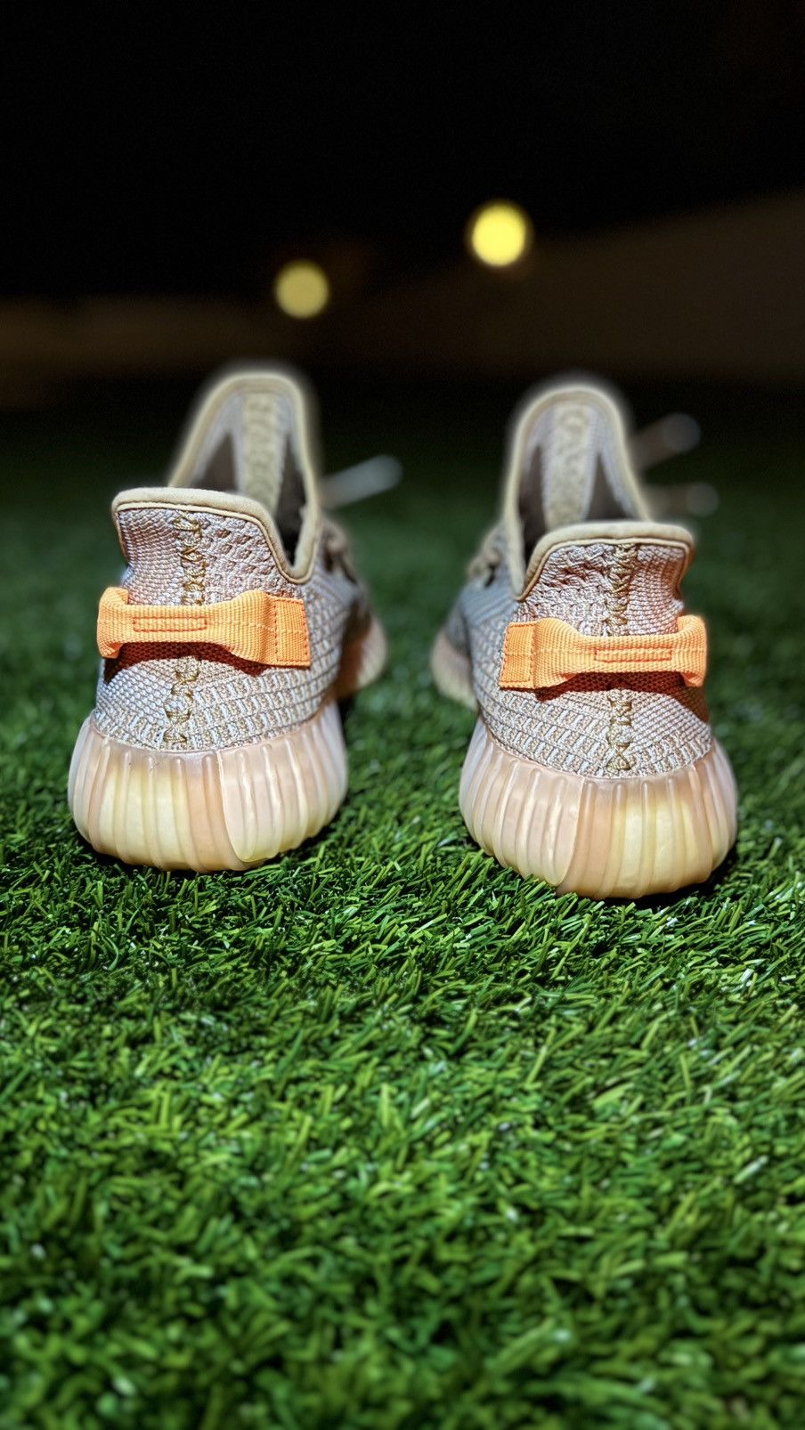 Adidas Yeezy 350 V2 Clay Size US 11 / EU 44 - 3 Thumbnail