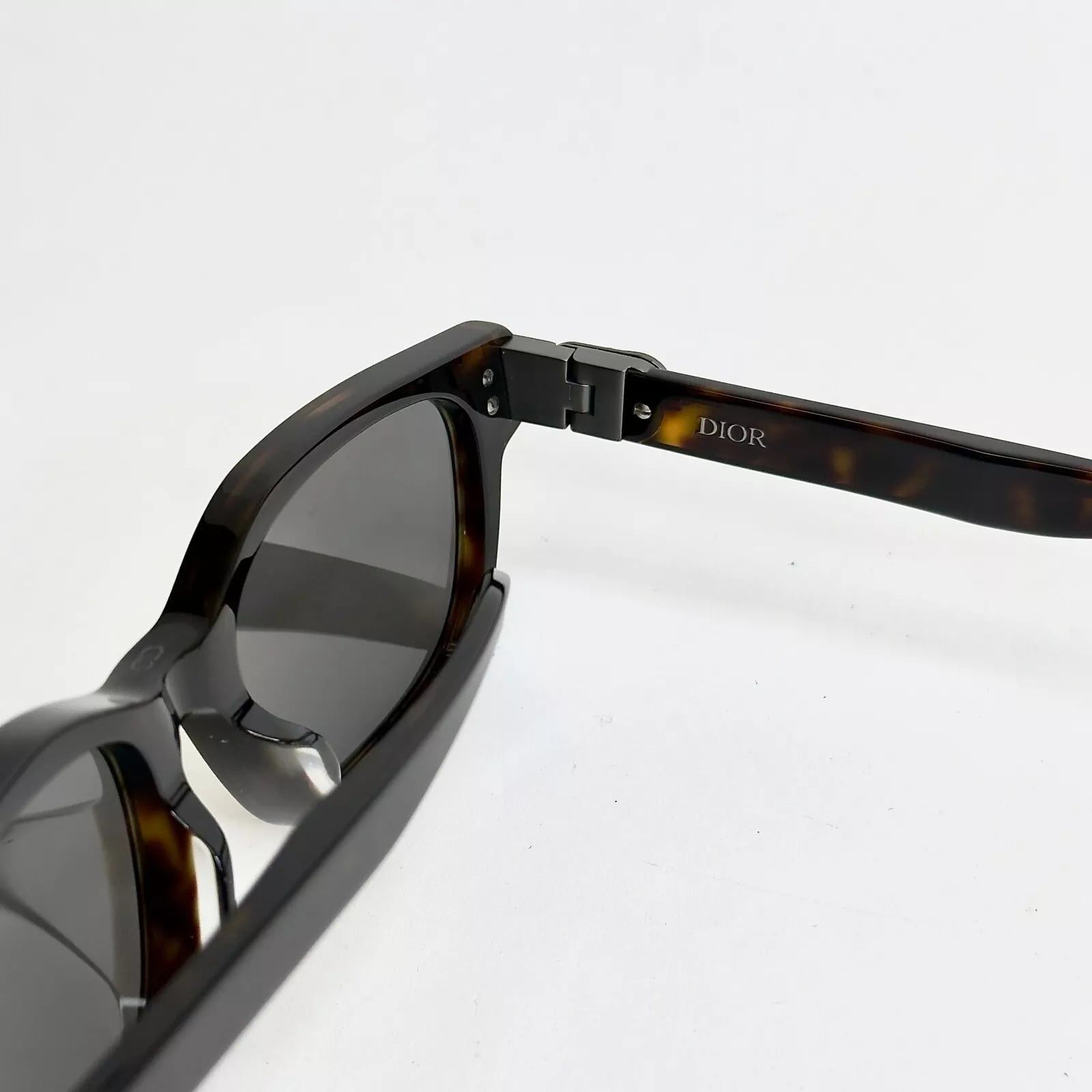 Christian Dior Monsieur CHRISTIAN DIOR CDICON S1F Brown Sunglass DM40122F CD ICON Size ONE SIZE - 6 Thumbnail