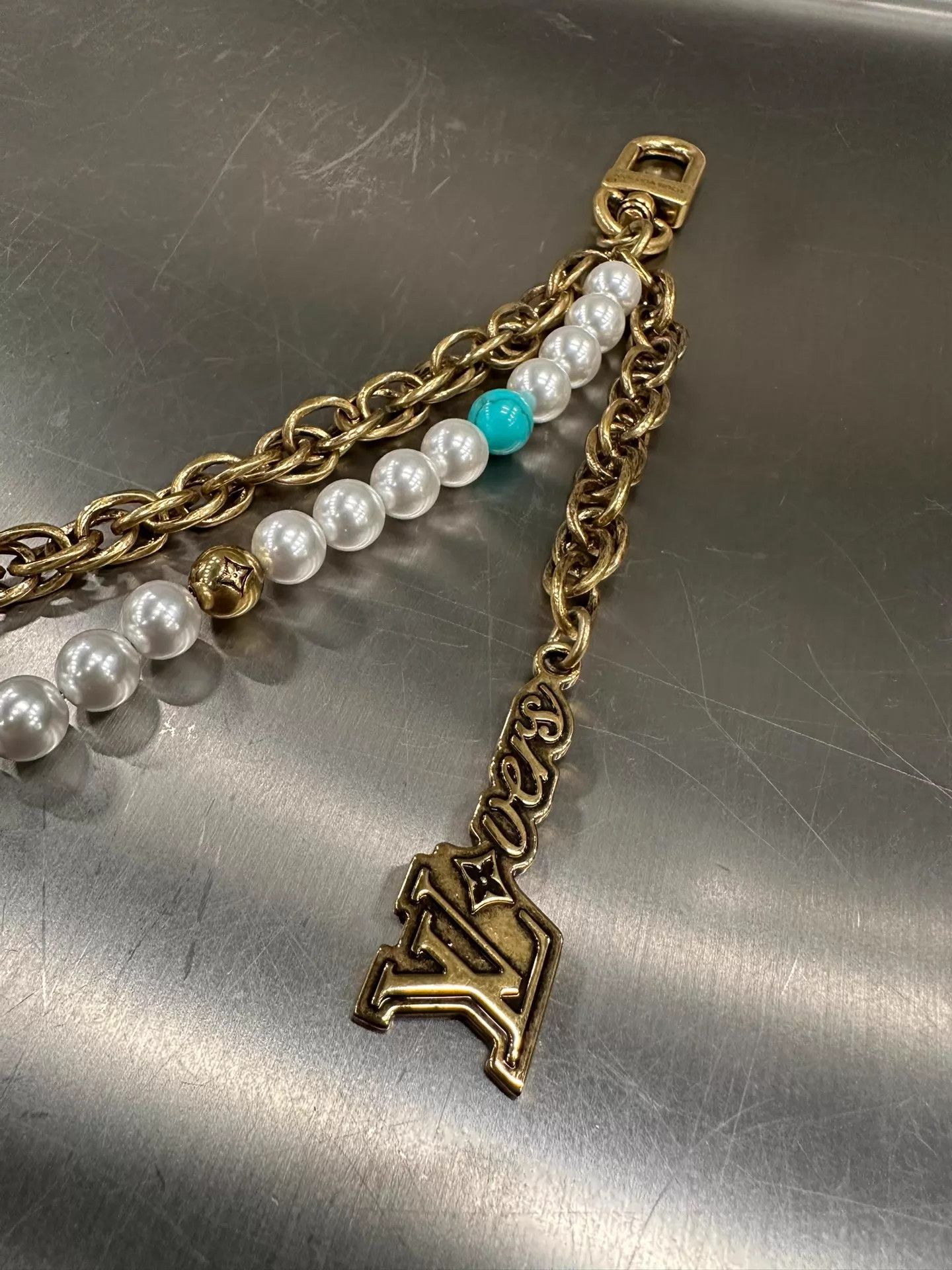 Louis Vuitton LV Turquoise Pearl Double Chain Charm Antique Gold Size ONE SIZE - 2 Thumbnail