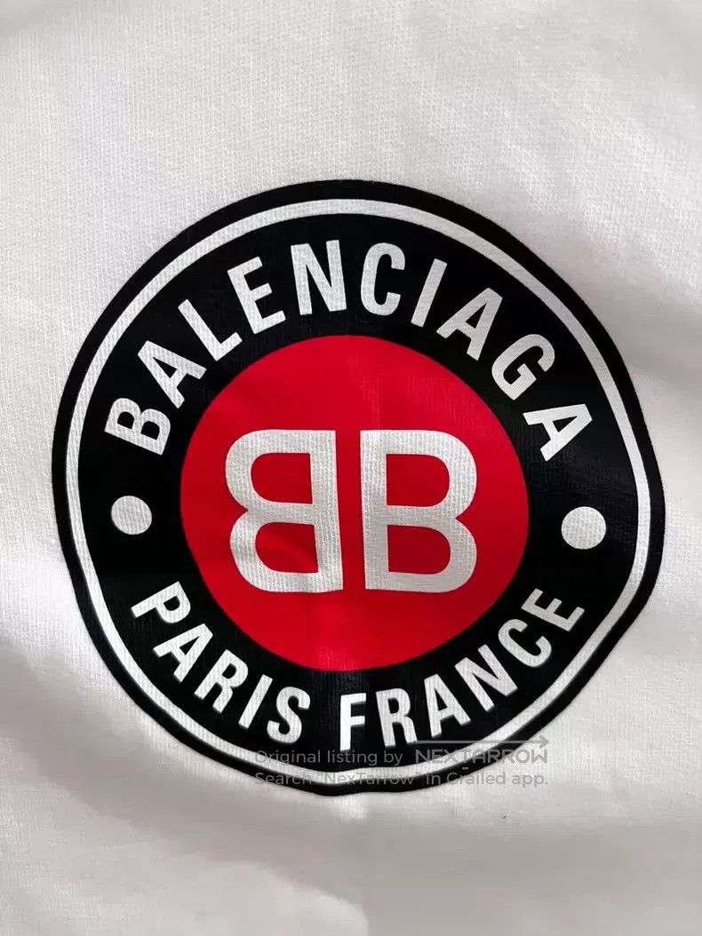 Balenciaga Balenciaga Large letter double B round logo white hooded s Size US S / EU 44-46 / 1 - 2 Thumbnail