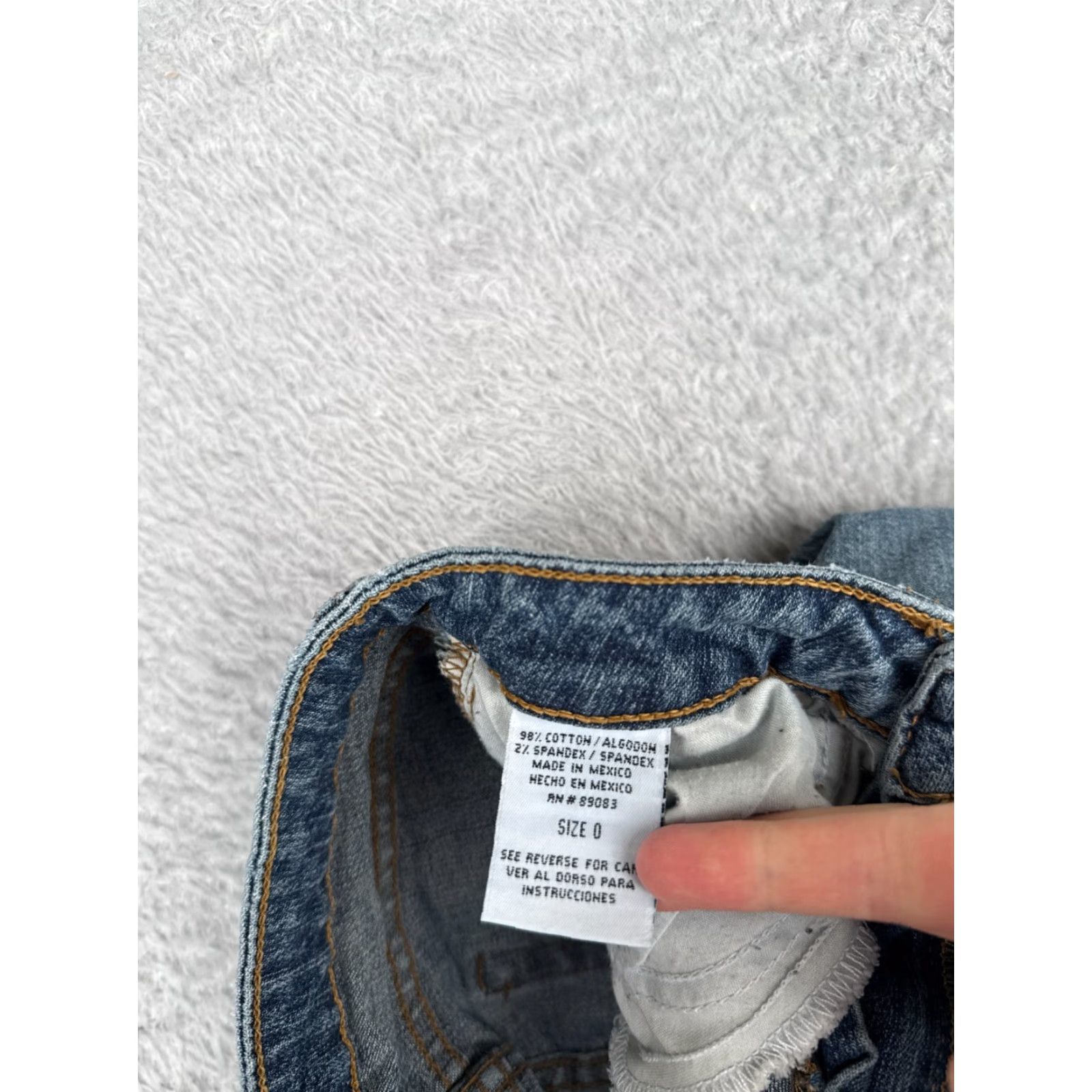 Vintage LEI Jeans Juniors 5 Blue Denim Flared Low Rise Cotton Blend 27x30 Size 27" / US 4 / IT 40 - 7 Thumbnail