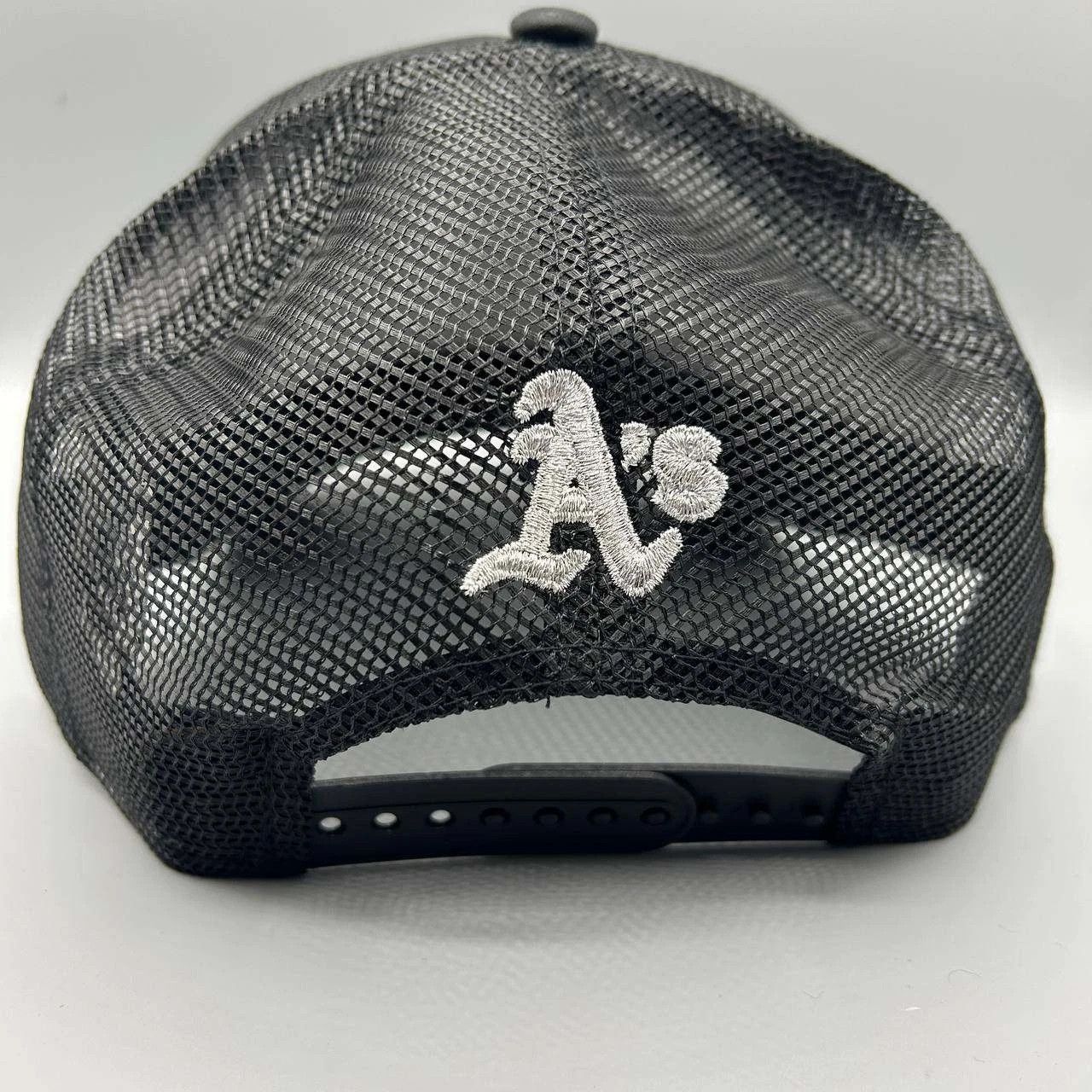 New Era Oakland Athletics Trucker Hat Men Black Snap Back Cap New Size ONE SIZE - 4 Thumbnail