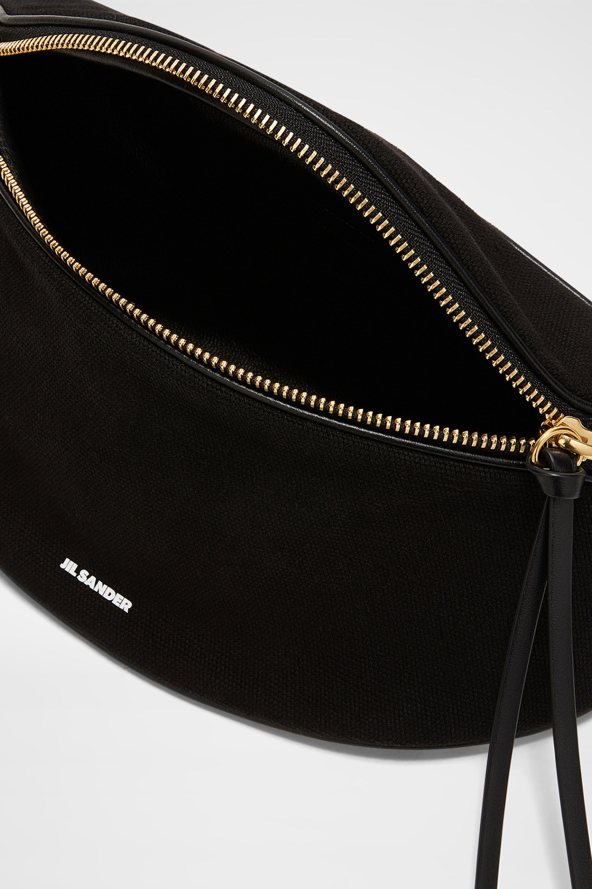 Jil Sander o1w1db10825 Size: OS / Belt Bag in Black Size ONE SIZE - 3 Thumbnail