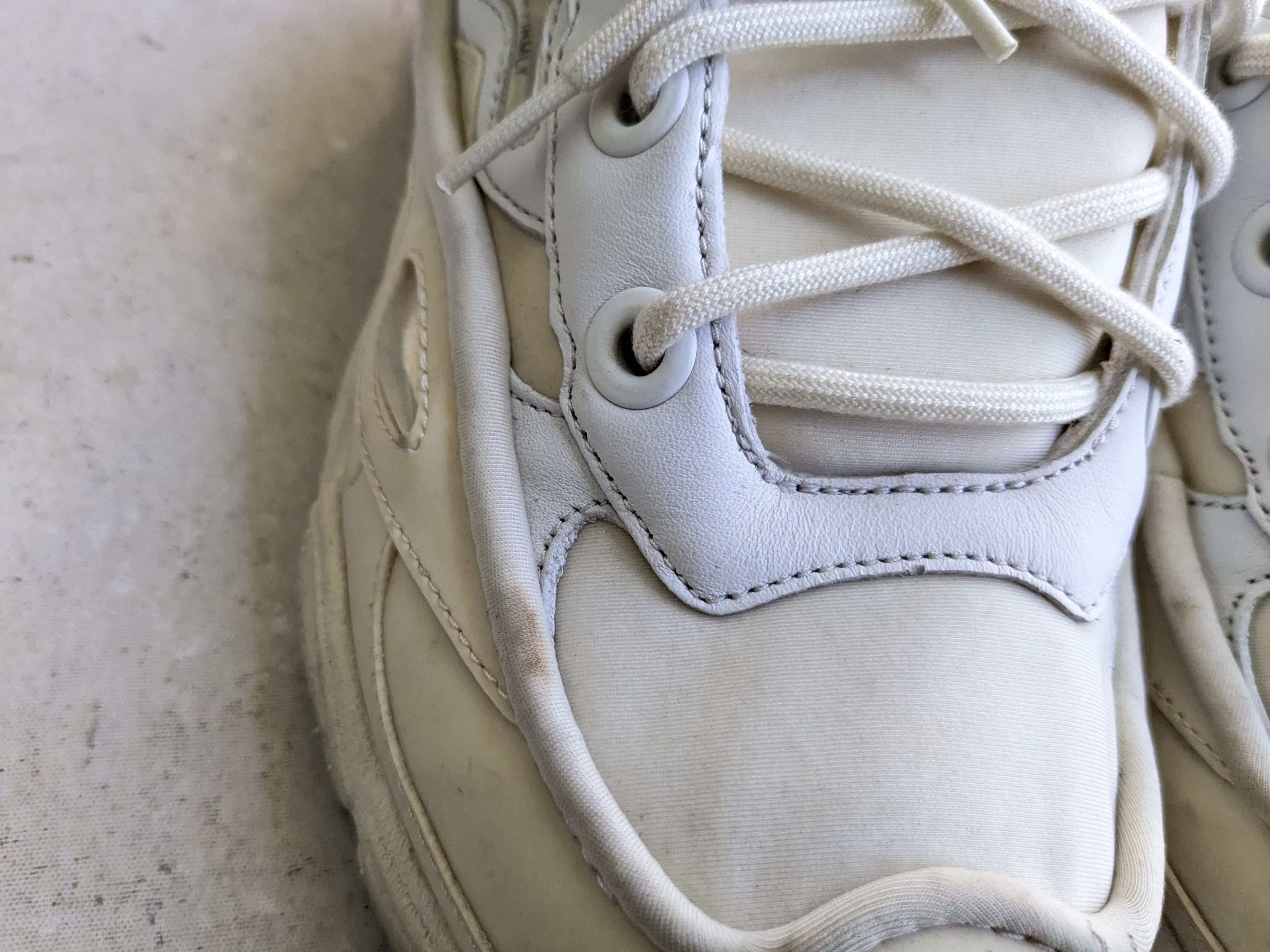 Adidas × Raf Simons Adidas x Raf Simons Ozweego Bunny 7.5 White Size US 7.5 / EU 40-41 - 4 Thumbnail