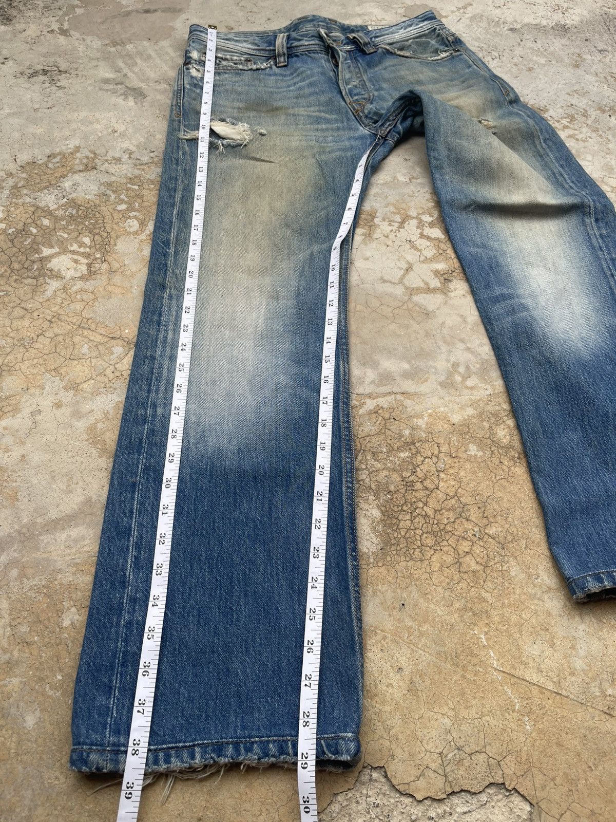 Diesel Diesel Viker Wash 008A2 Distressed Straight Leg Jeans 29x32 Size US 29 - 17 Thumbnail