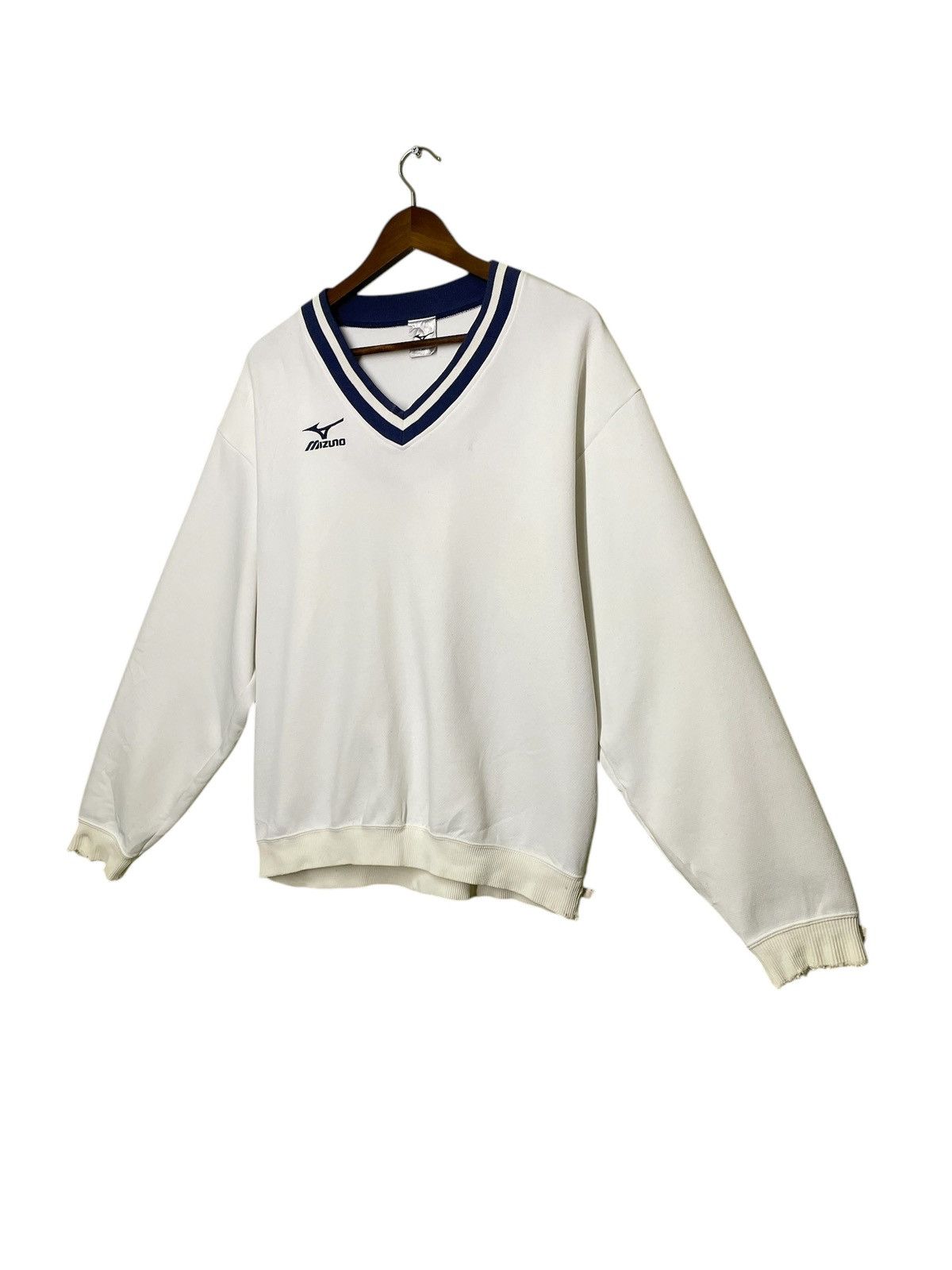 Mizuno Vintage Mizuno Mini Logo White V Neck Sweatshirt Size US M / EU 48-50 / 2 - 2 Thumbnail