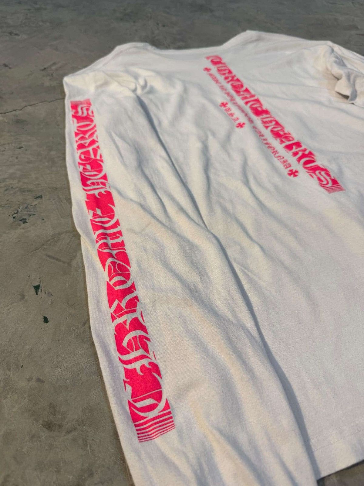 Chrome Hearts Chrome Hearts Pink print white longsleeves Size US M / EU 48-50 / 2 - 4 Thumbnail