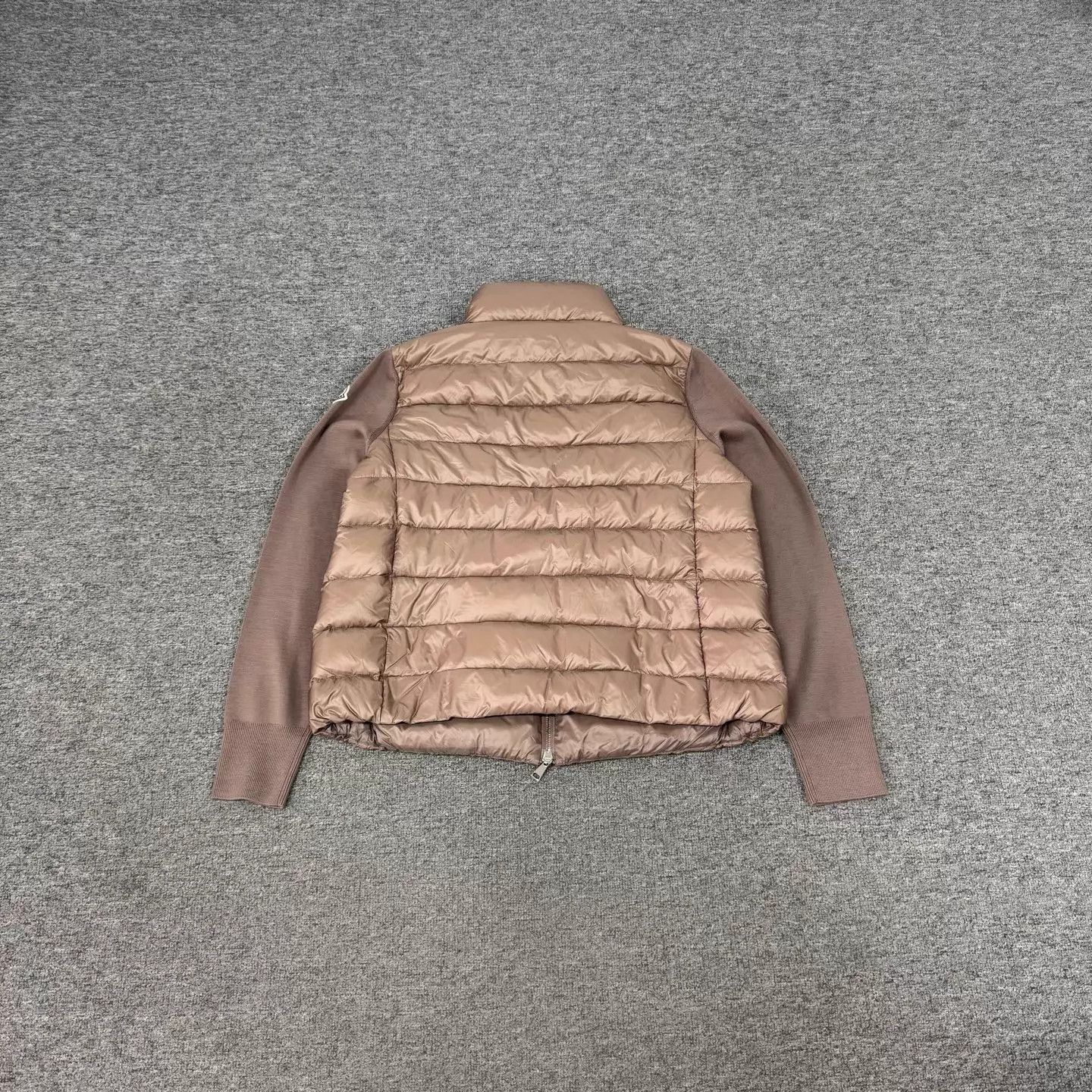 Moncler Moncler Knit Logo Arm Blush Pink Puffer Wmn Size L / US 10 / IT 46 - 2 Thumbnail