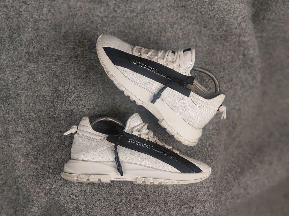 Givenchy Givenchy spectre runner sneakers leather Logo Zip Shoes Size US 8.5 / IT 38.5 - 1 Thumbnail