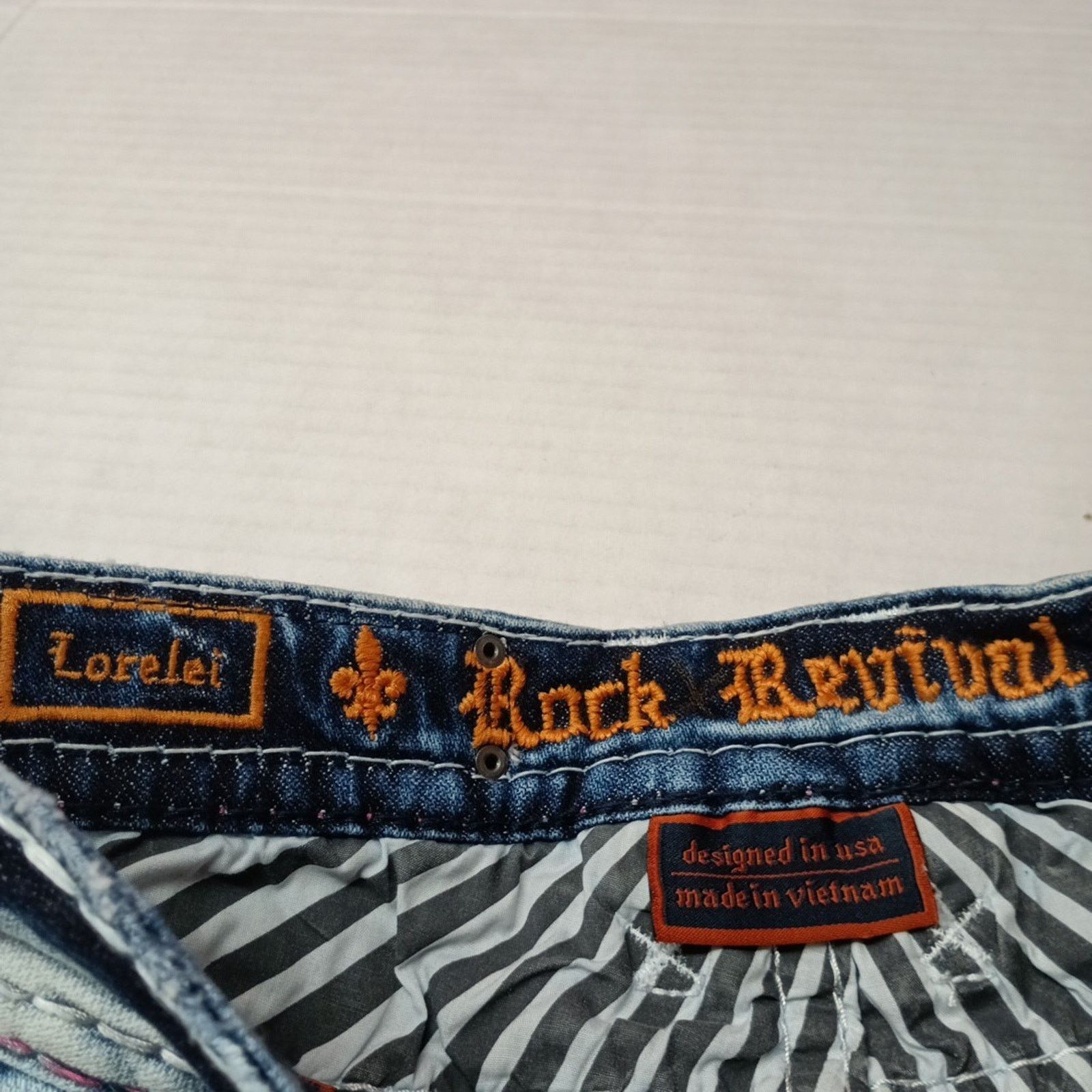 Rock Revival Rock Revival Womens Mid-Rise Stretch Short size 26 Blue NWOT Size 26" / US 2 / IT 38 - 3 Thumbnail