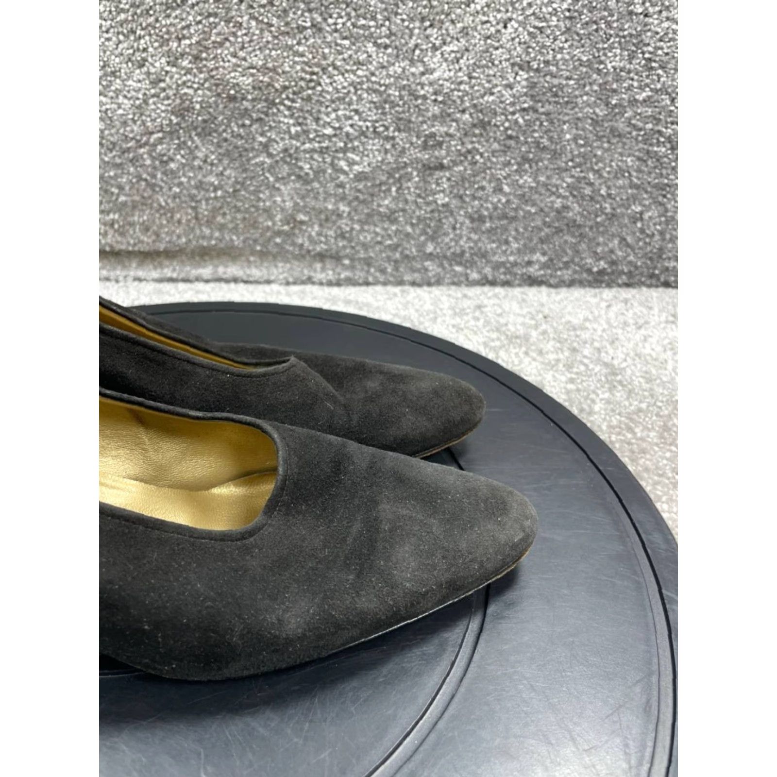 Yves Saint Laurent VINTAGE Yves Saint Laurent Pumps Womens 9 M Black Round Toe Block Slip On Leather Suede Pump Womens Shoes Size US 9 / IT 39 - 2 Thumbnail