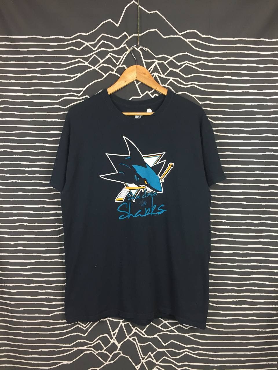 NHL × Sports Specialties × Vintage Official Licensed NHL San Jose Sharks American Sport Tee Size US L / EU 52-54 / 3 - 1 Thumbnail