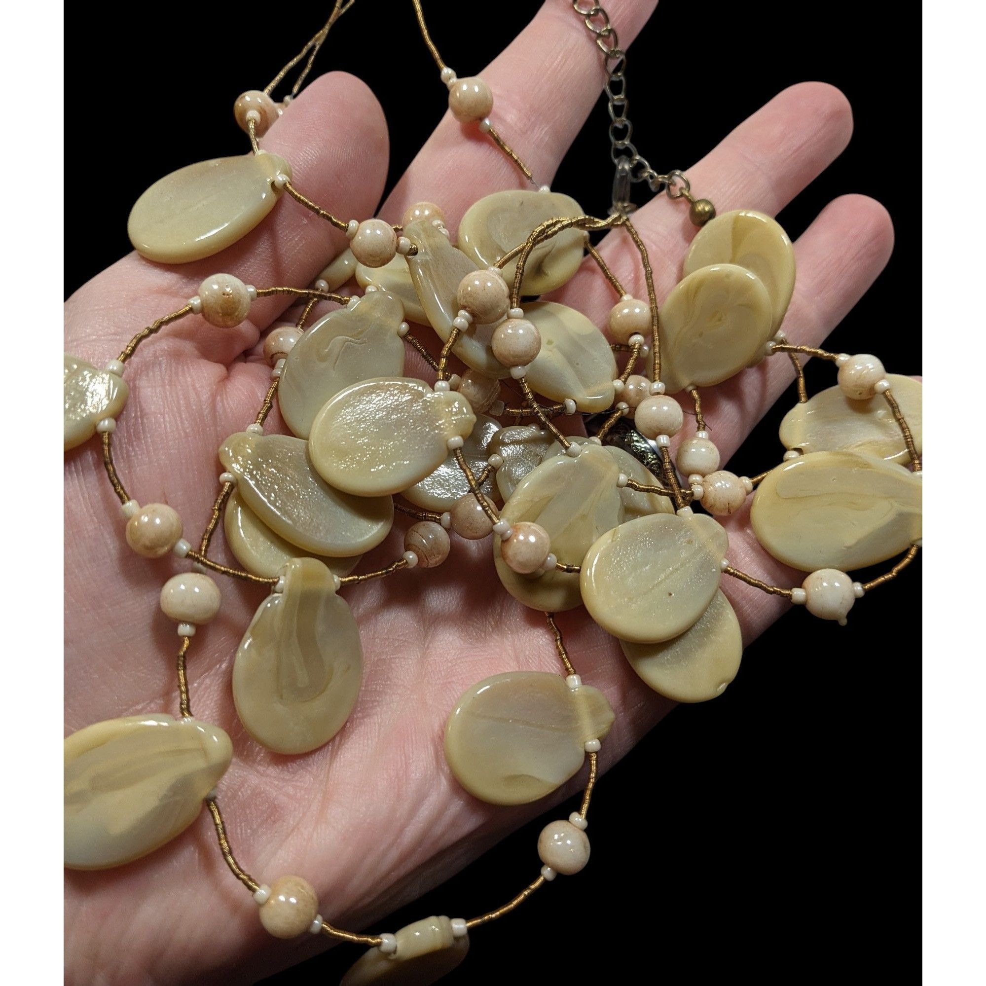 Other Vintage Beige Glass Flat Teardrop Layered Necklace Size ONE SIZE - 5 Thumbnail