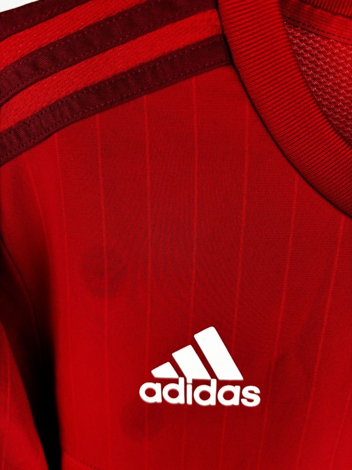 Vintage BAYERN MUNICH 2015/2016 TRAINING FOOTBALL ADIDAS SIZE S Size US S / EU 44-46 / 1 - 5 Thumbnail