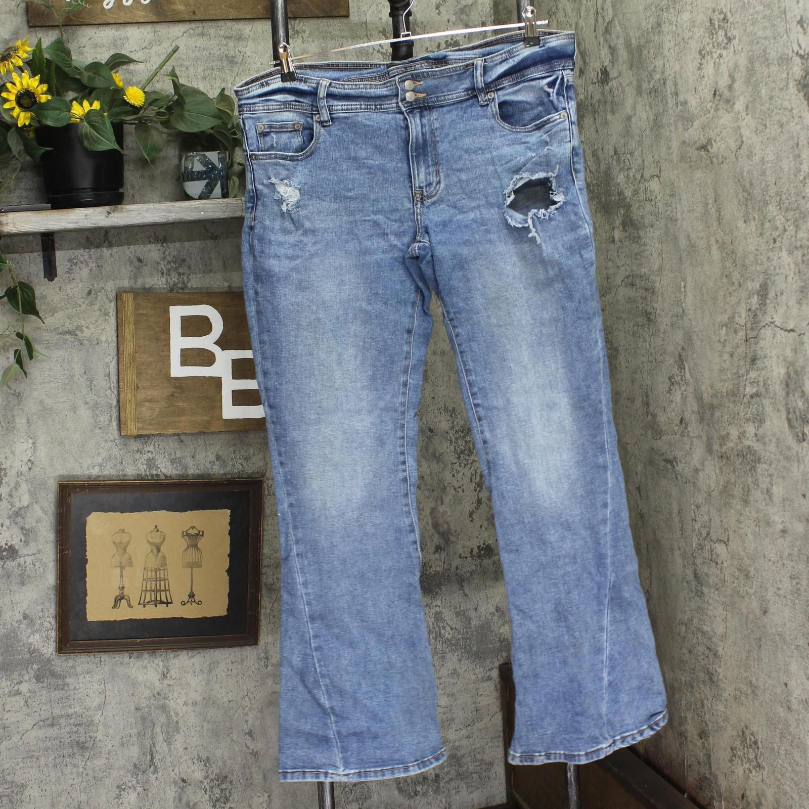 Aeropostale Aeropostale Super Low Rise Cassie Flare Jeans Light Blue 16 Size 38" / US 16 / IT 52 - 1 Thumbnail