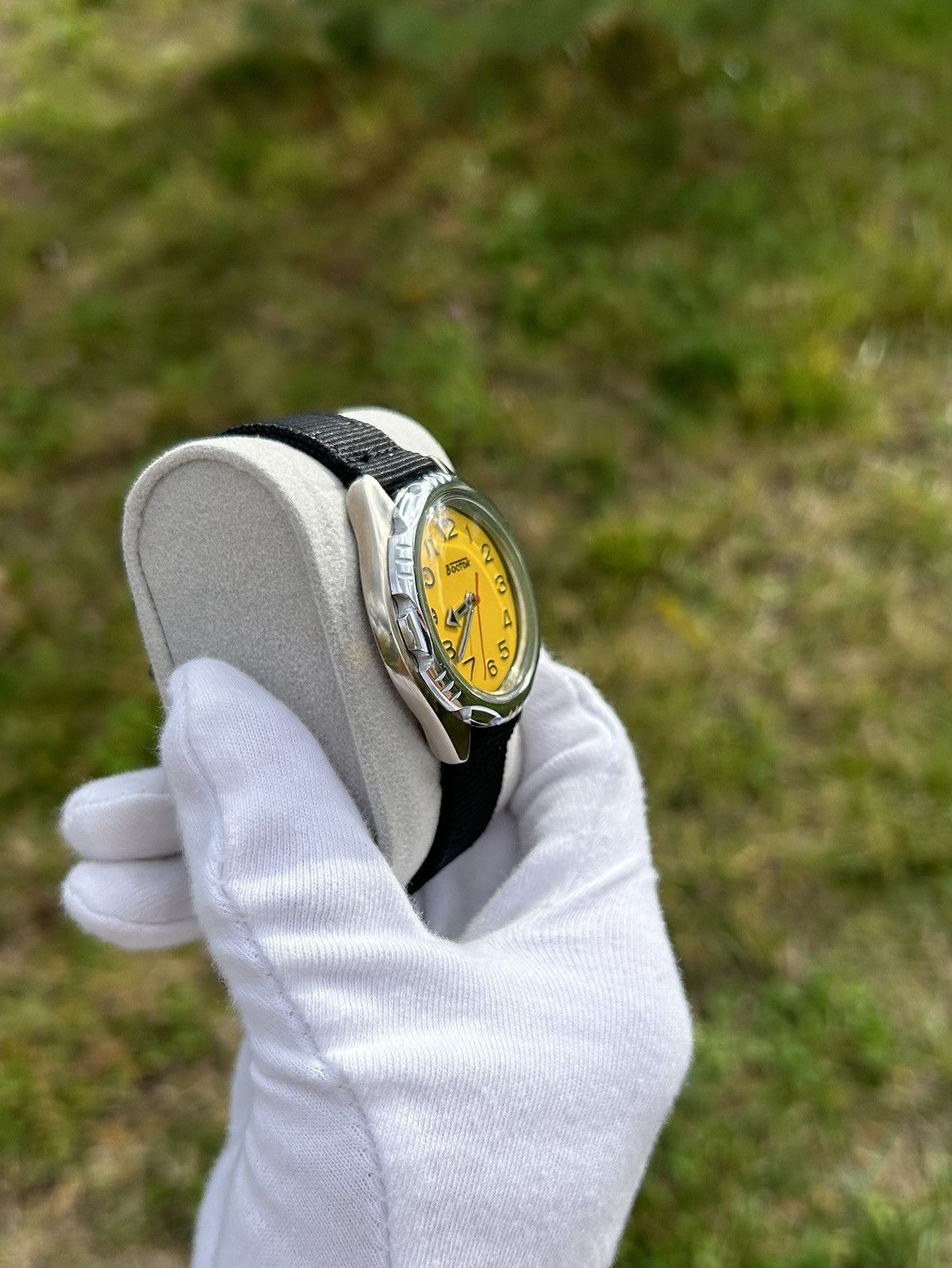 Vintage Vintage Watch Vostok USSR Soviet Mechanical Wristwatch 1980 Size ONE SIZE - 6 Thumbnail