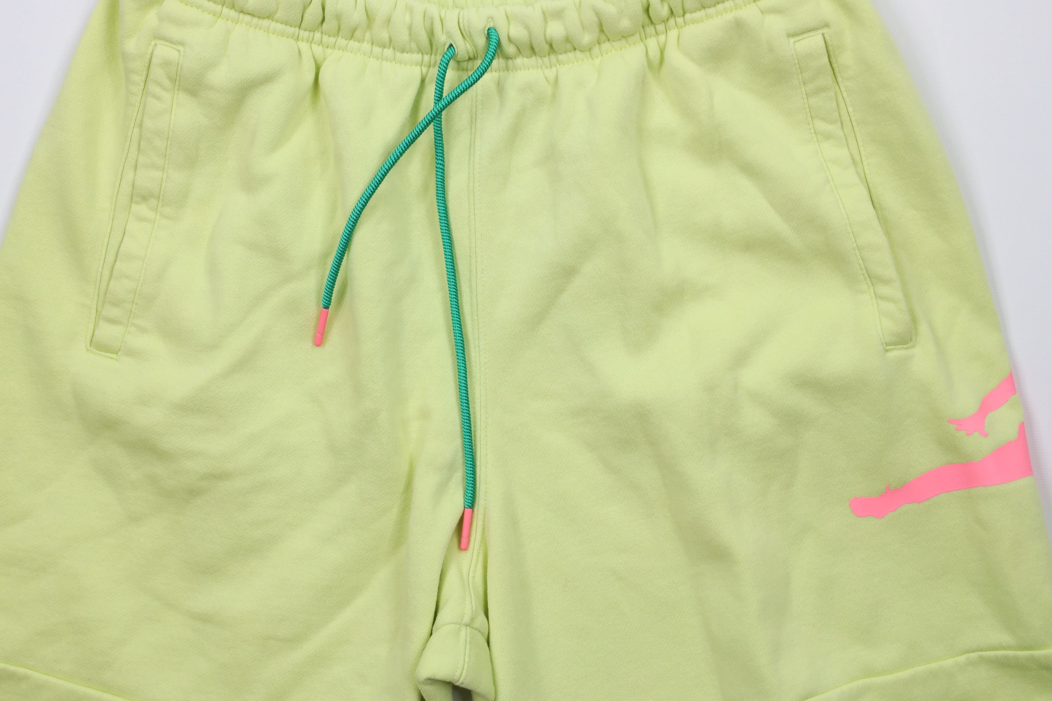 Nike × Vintage Nike Air Jordan Big Logo Jumpman Fleece Shorts Lime Green Size US 32 / EU 48 - 4 Thumbnail