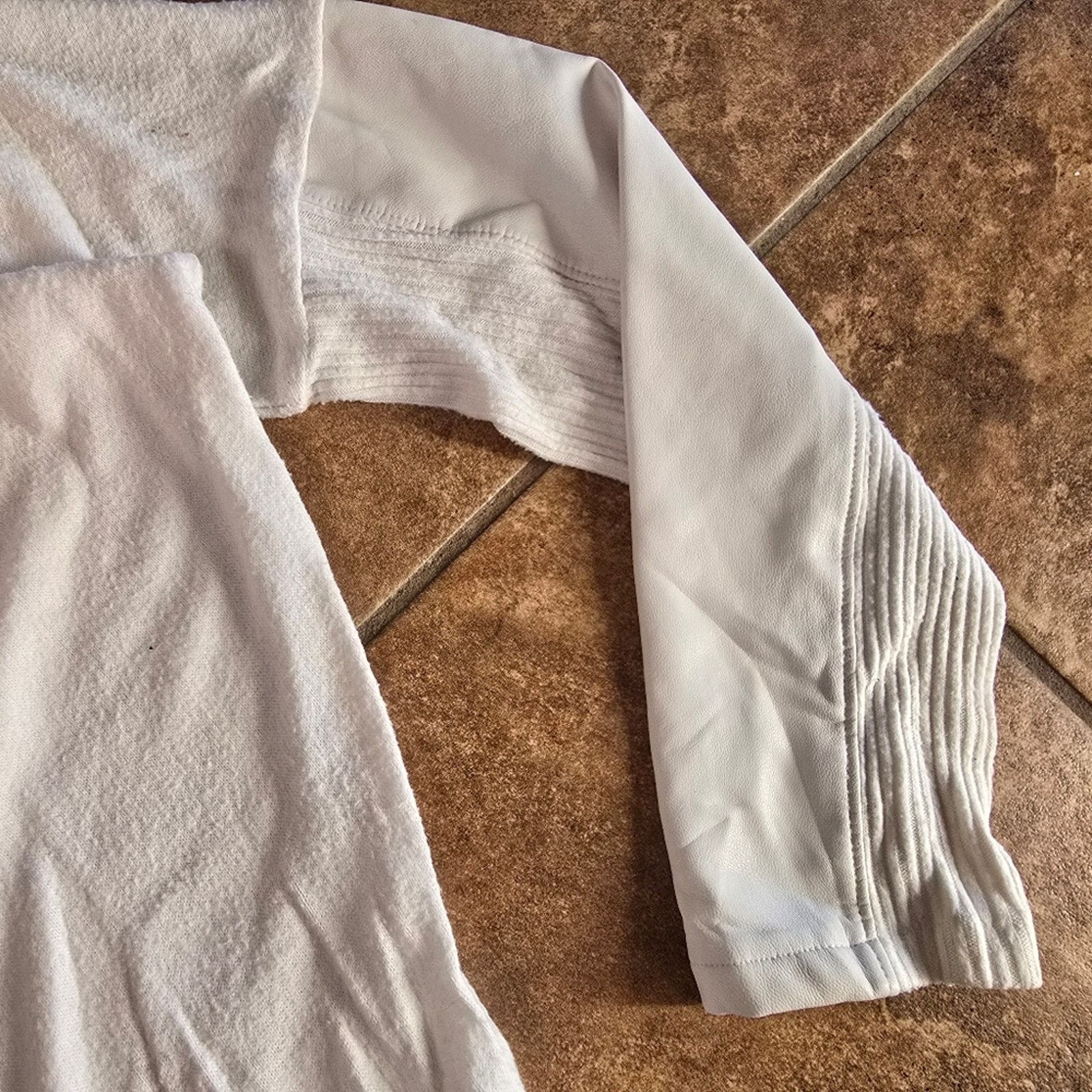 Express White Leather Sleeve | EXPRESS | Long Sleeve Size XS / US 0-2 / IT 36-38 - 4 Thumbnail