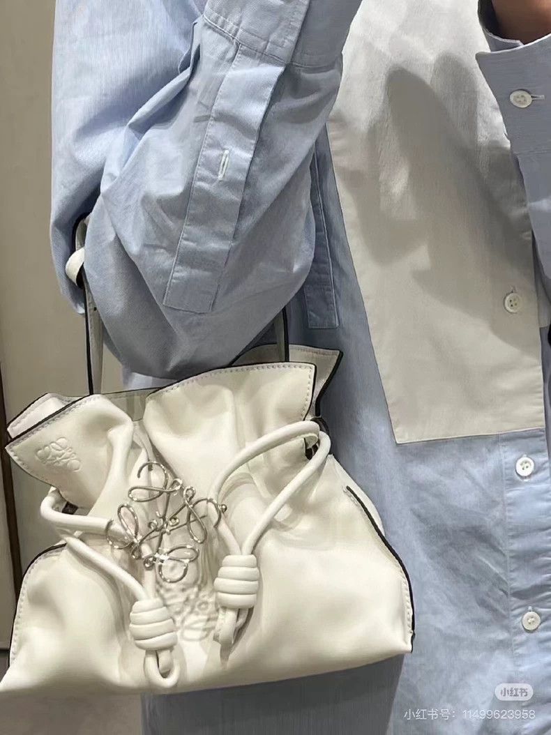 Loewe loewe Milky medium lucky bag 2503-Nextarrow Size ONE SIZE - 8 Thumbnail