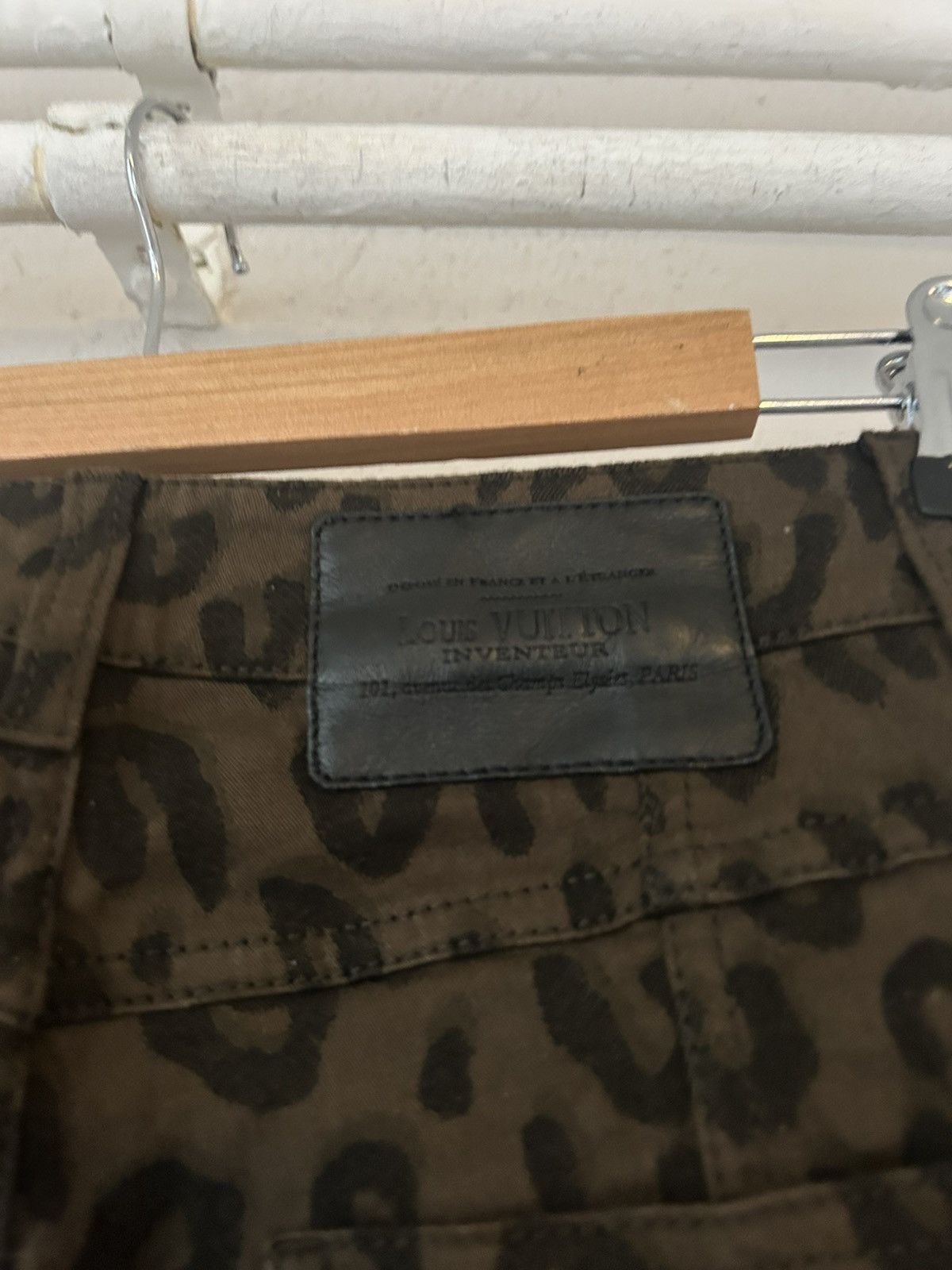 Louis Vuitton Louis Vuitton Leopard Print Pants - Size 38 Size 27" / US 4 / IT 40 - 8 Thumbnail
