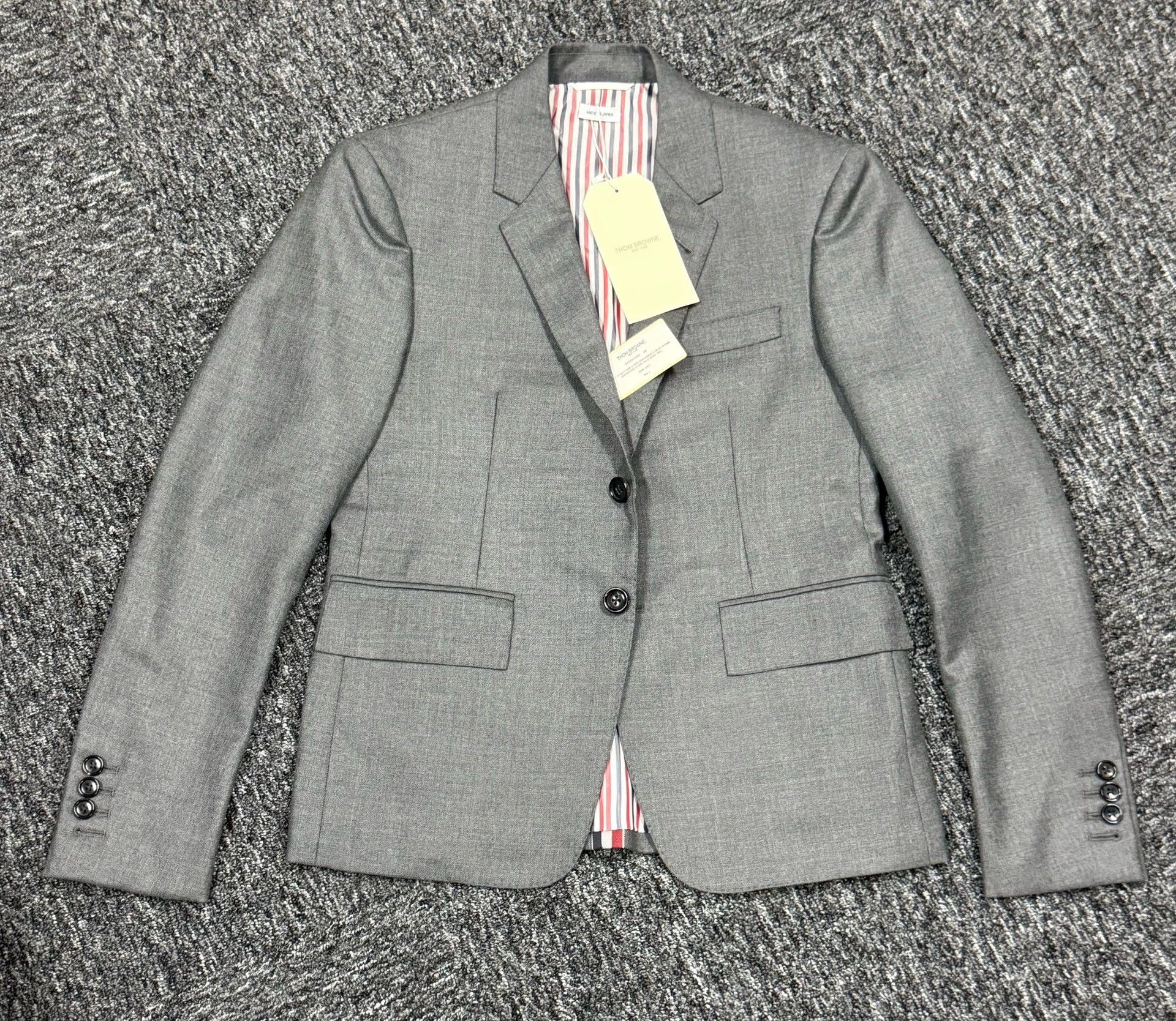 Thom Browne Thom Browne Rare Deep Gray Back Color-Blocked Slim Suit 0 Size US XS / EU 42 / 0 - 3 Thumbnail
