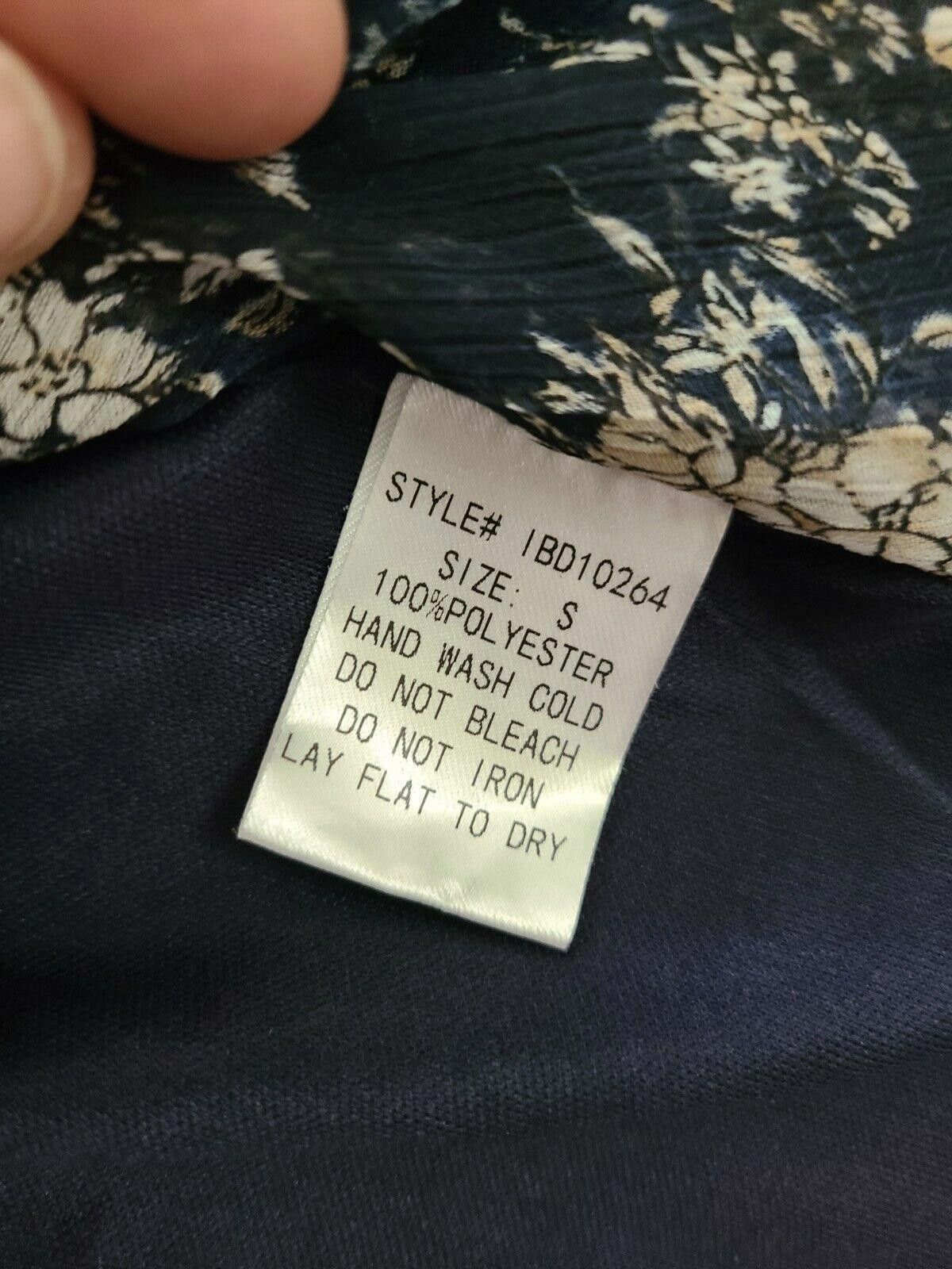 Designer Grade And Gather Top Small Deep V Neck Blue Floral Tank Size S / US 4 / IT 40 - 4 Thumbnail